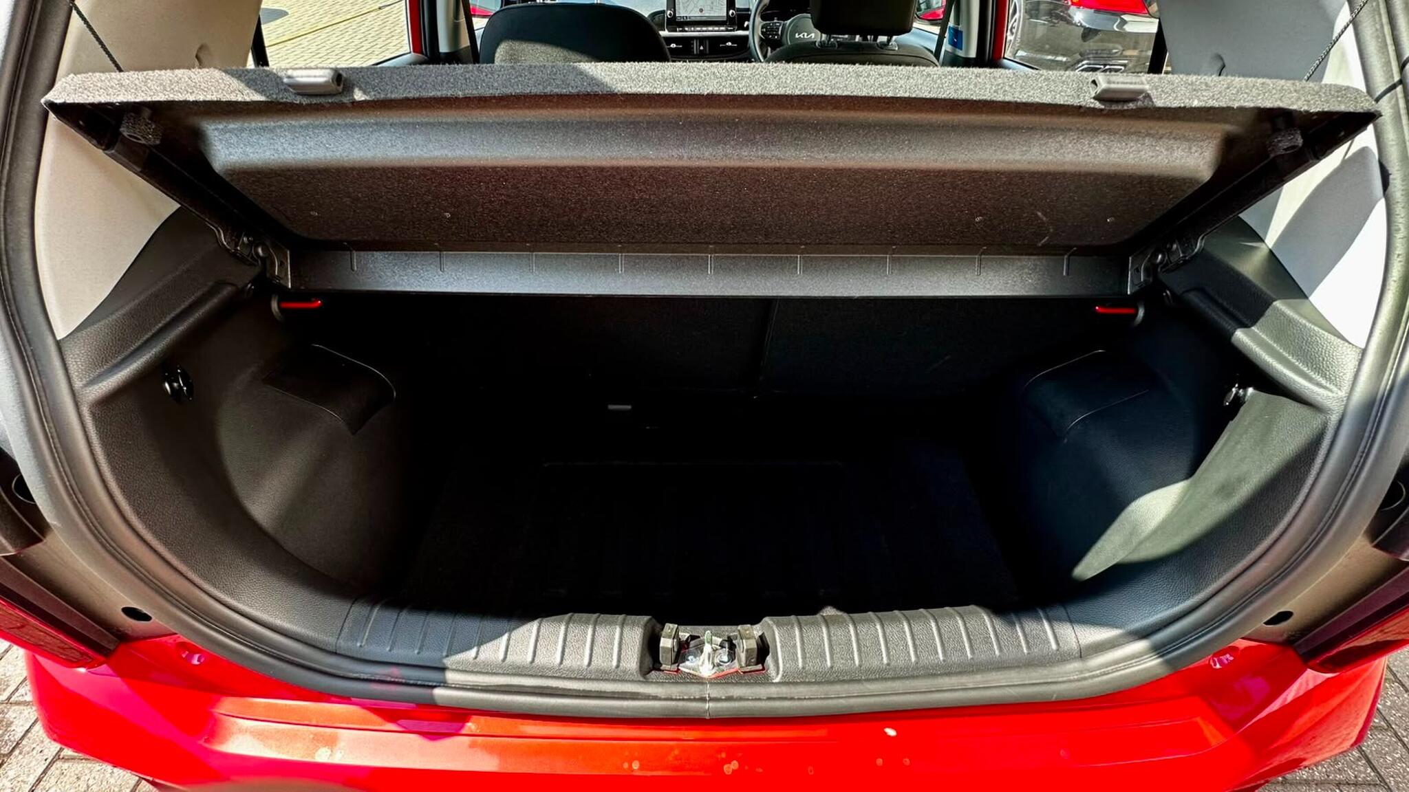 Kia Picanto view 12