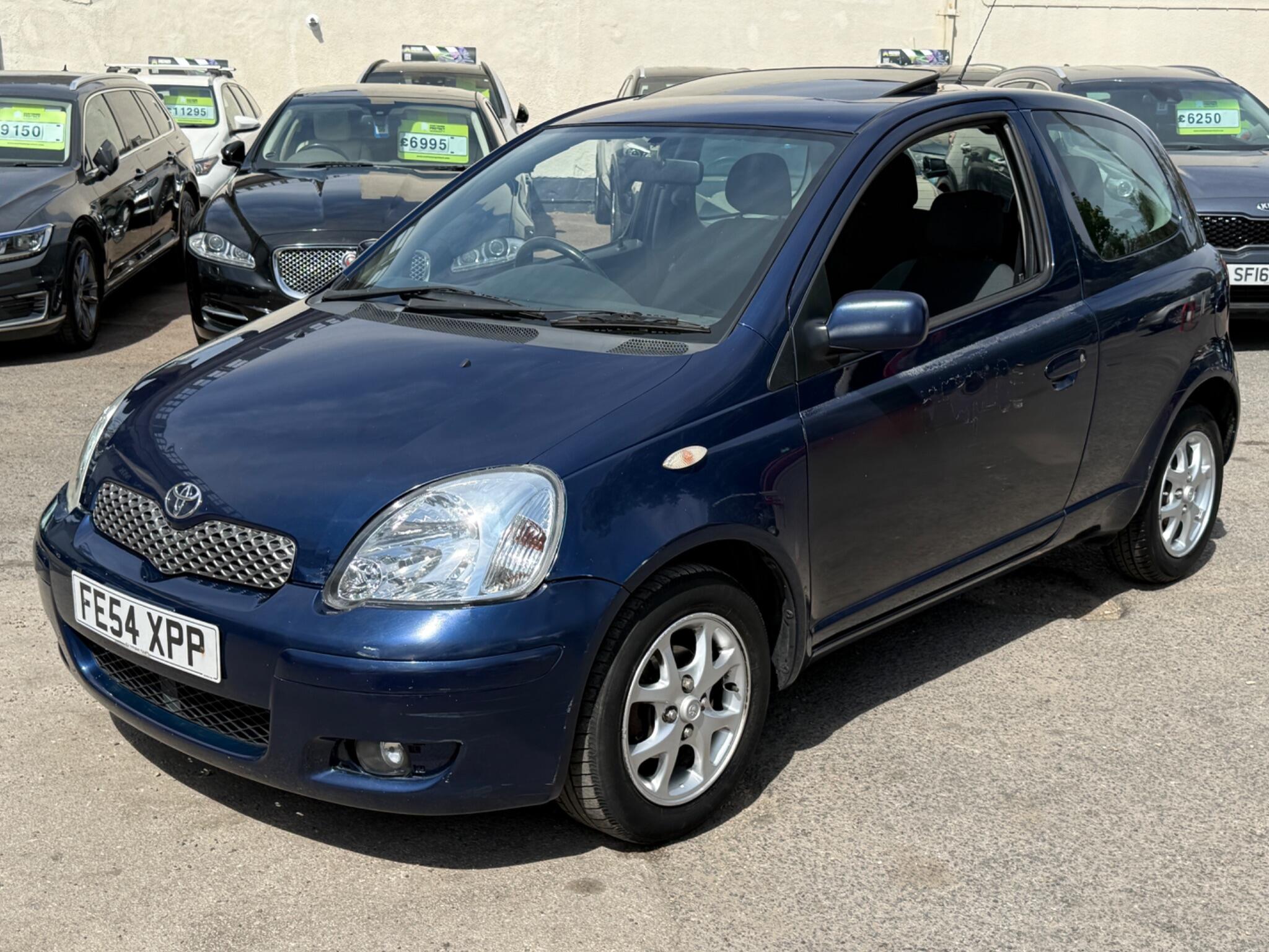 Toyota Yaris - Image 8