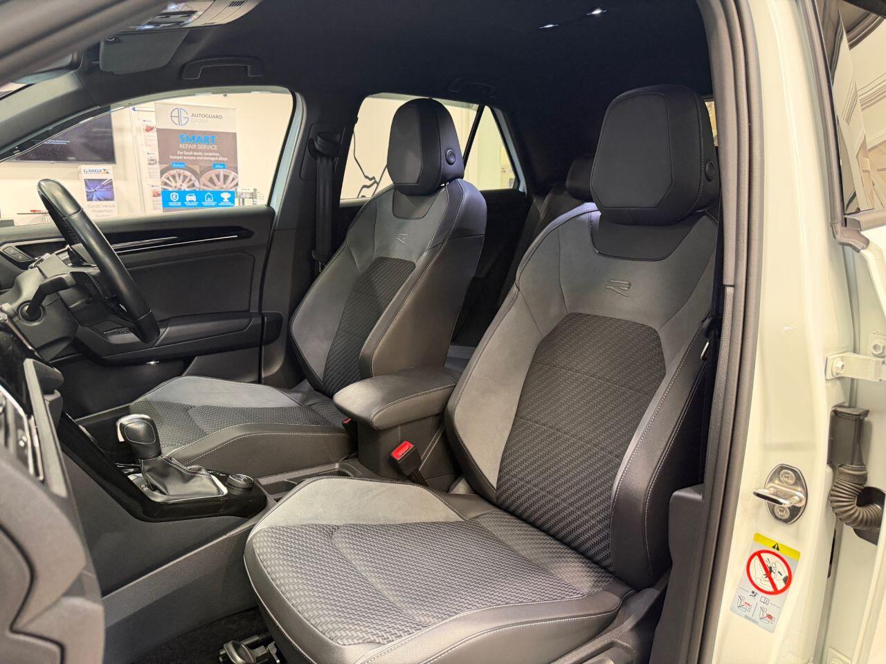 Volkswagen T-Roc view 14