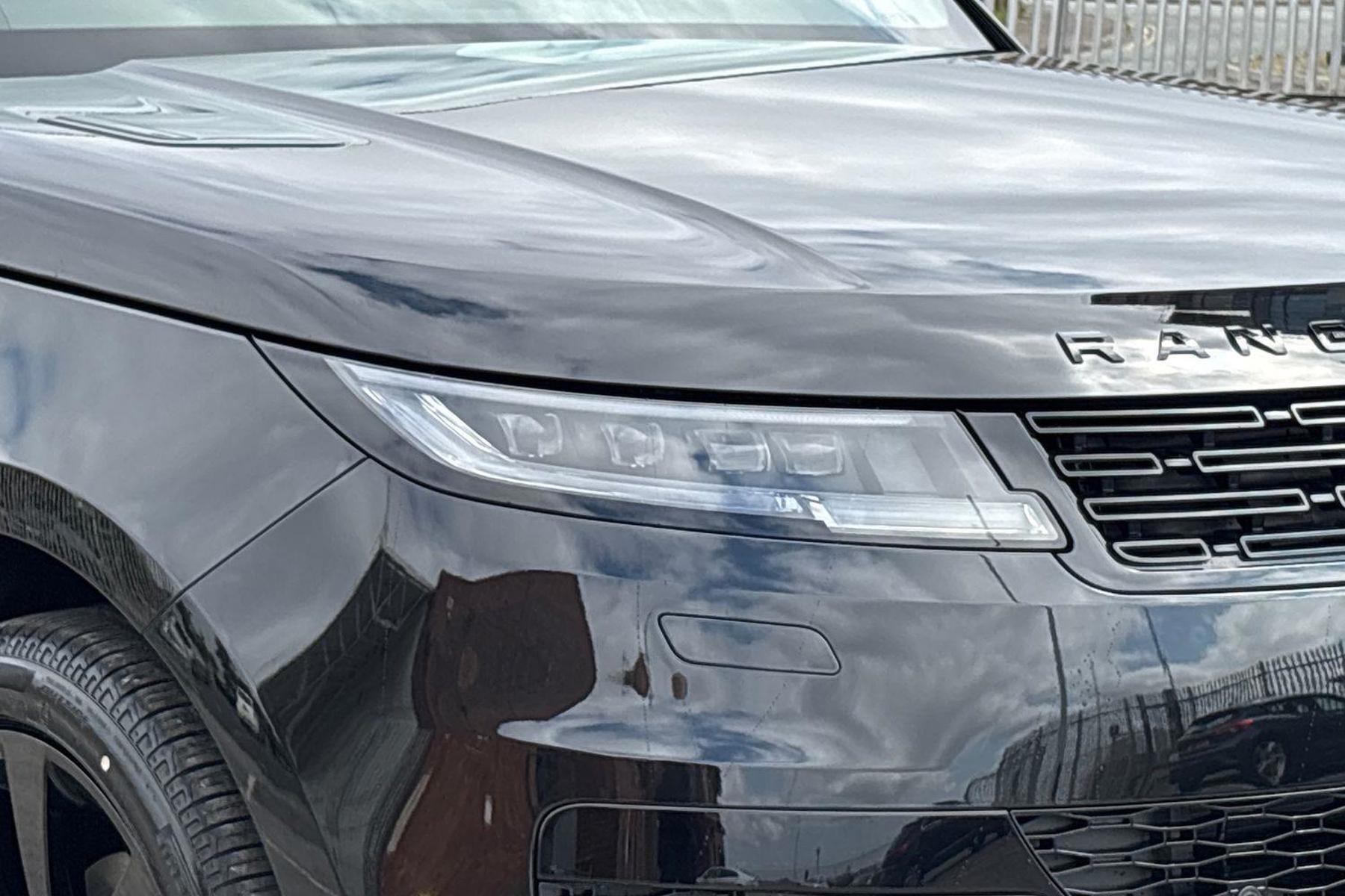 Land Rover Range Rover Sport view 13