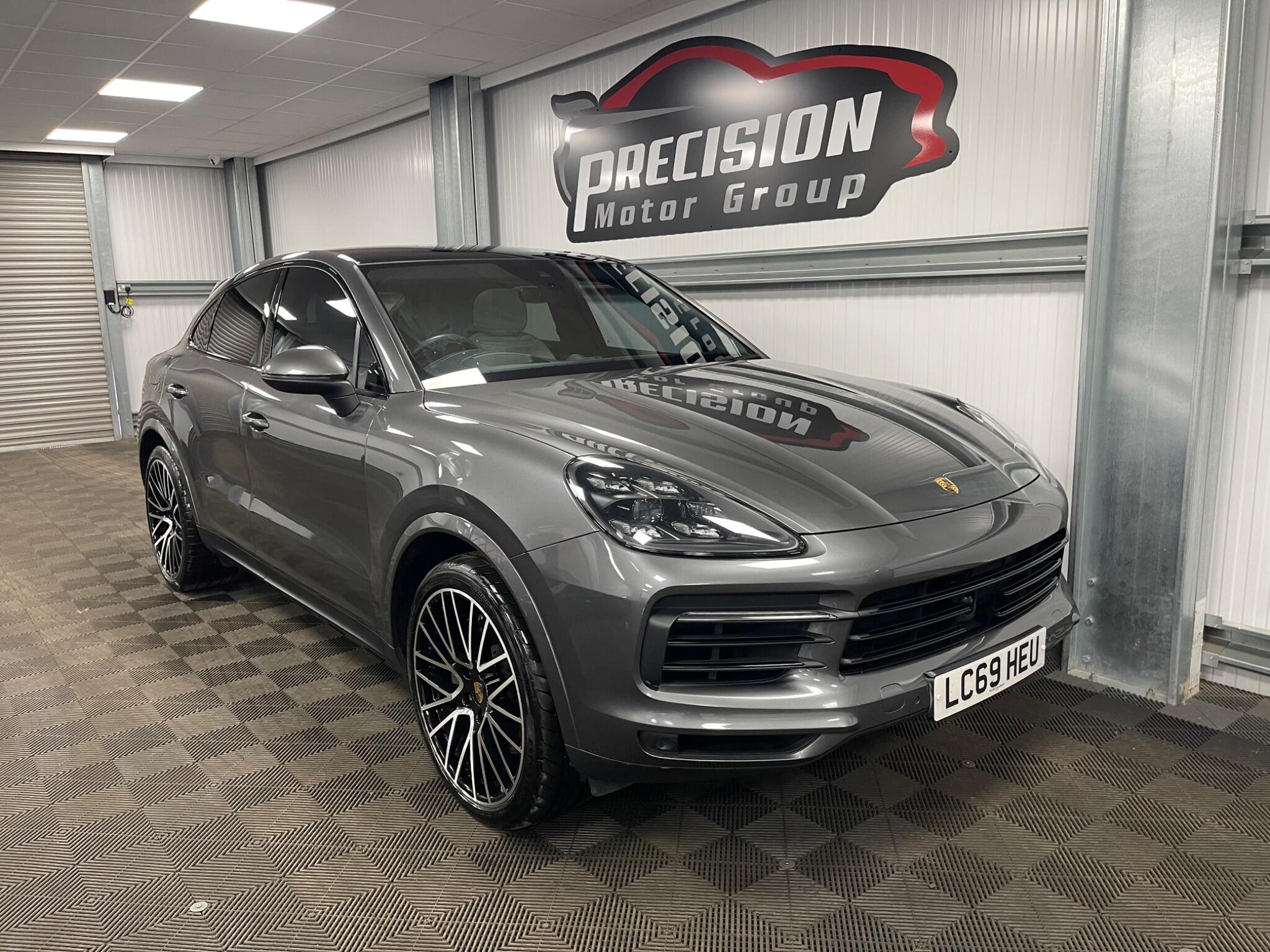 Porsche Cayenne main image