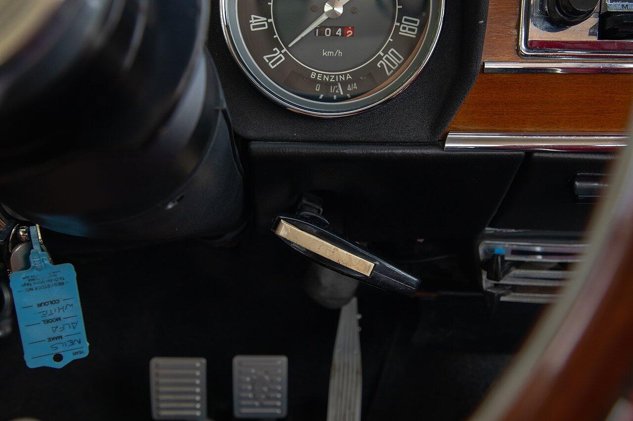 Alfa Romeo Giulia view 16