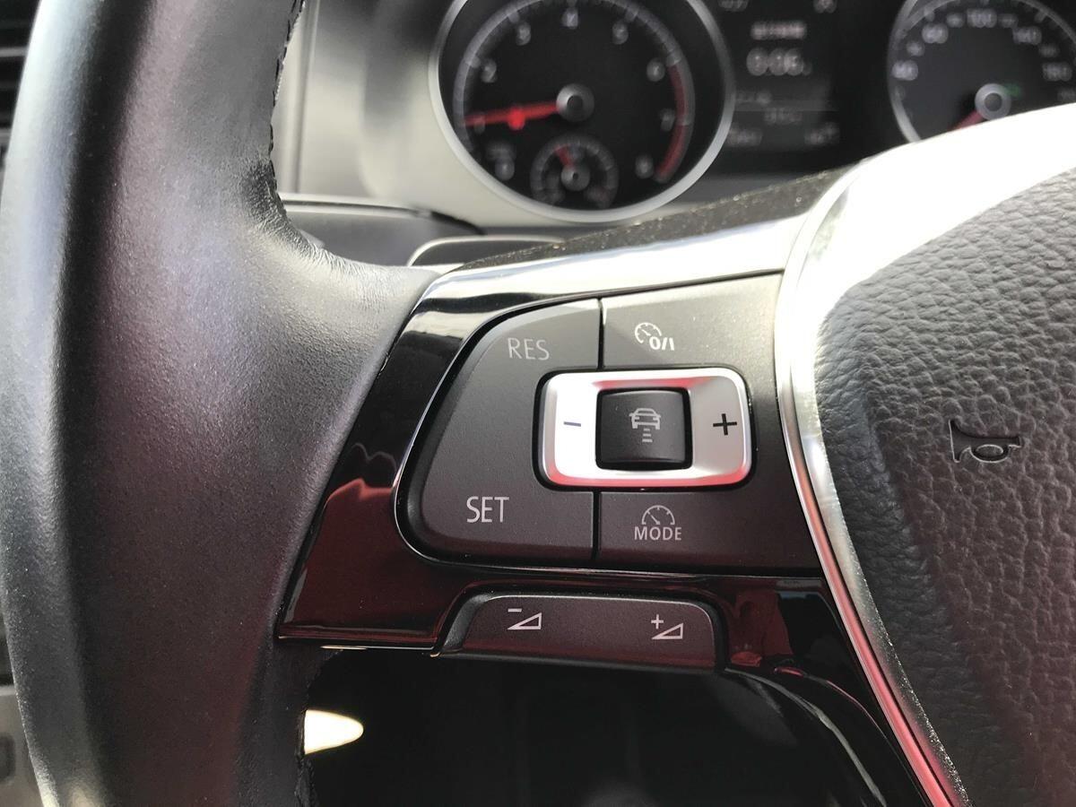Volkswagen Golf view 15