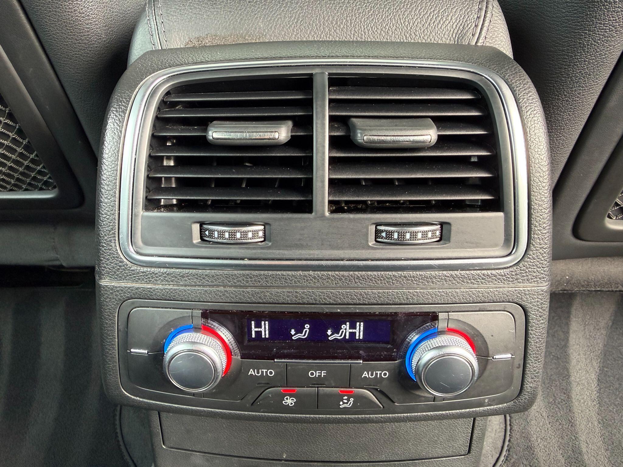 Audi A6 view 33