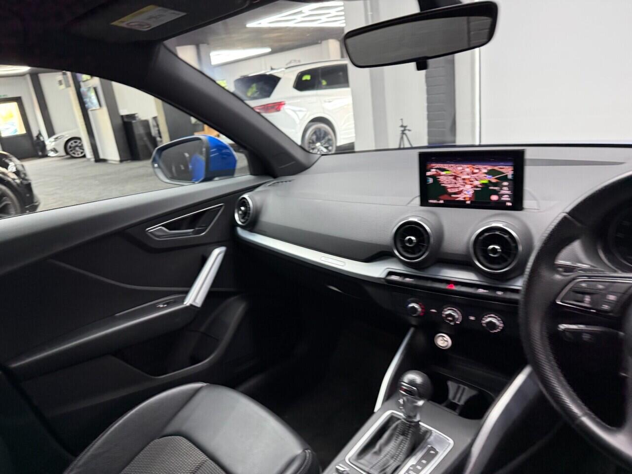 Audi Q2 view 38