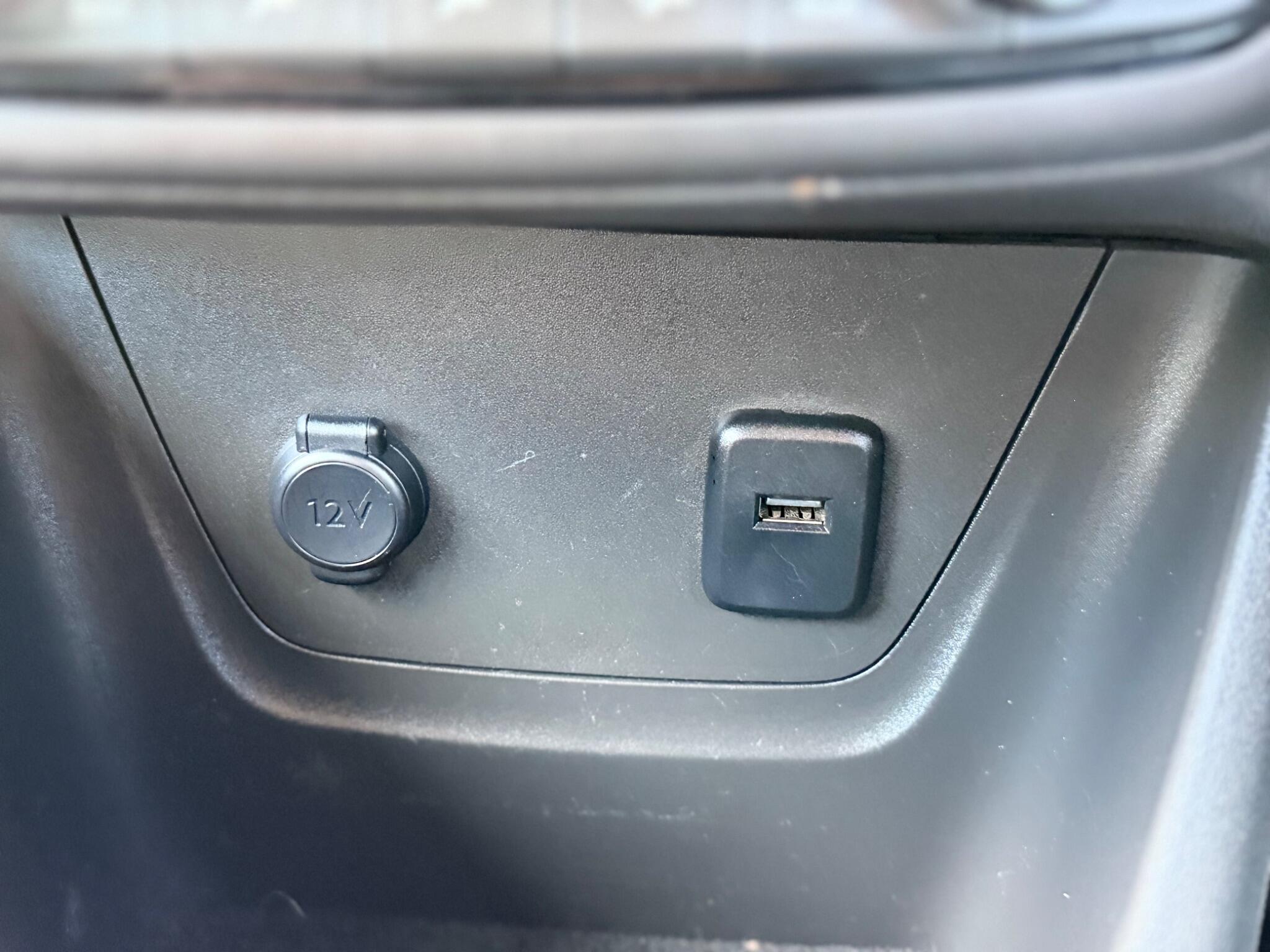 Vauxhall Crossland X view 48