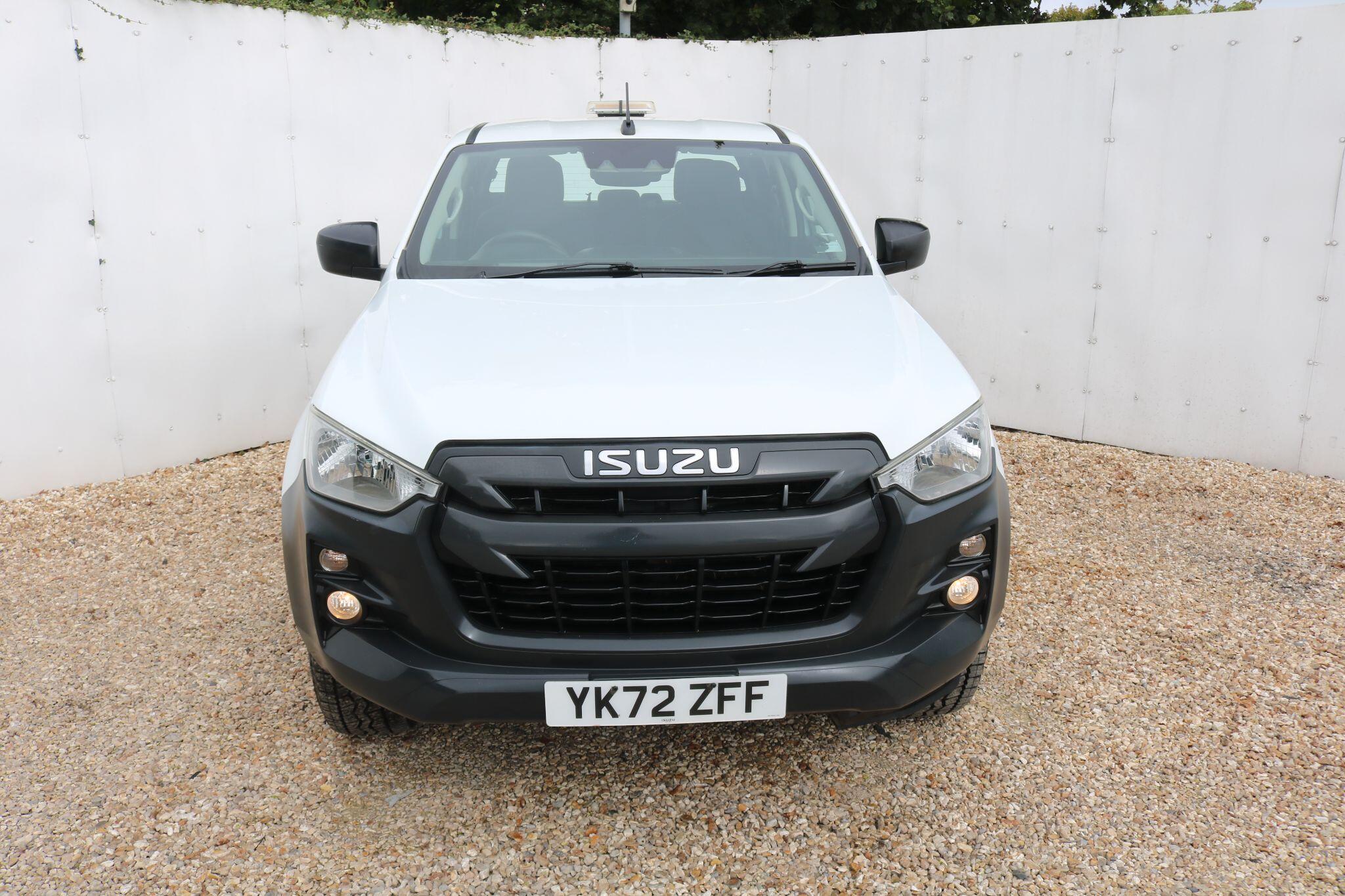 Isuzu D-Max view 14