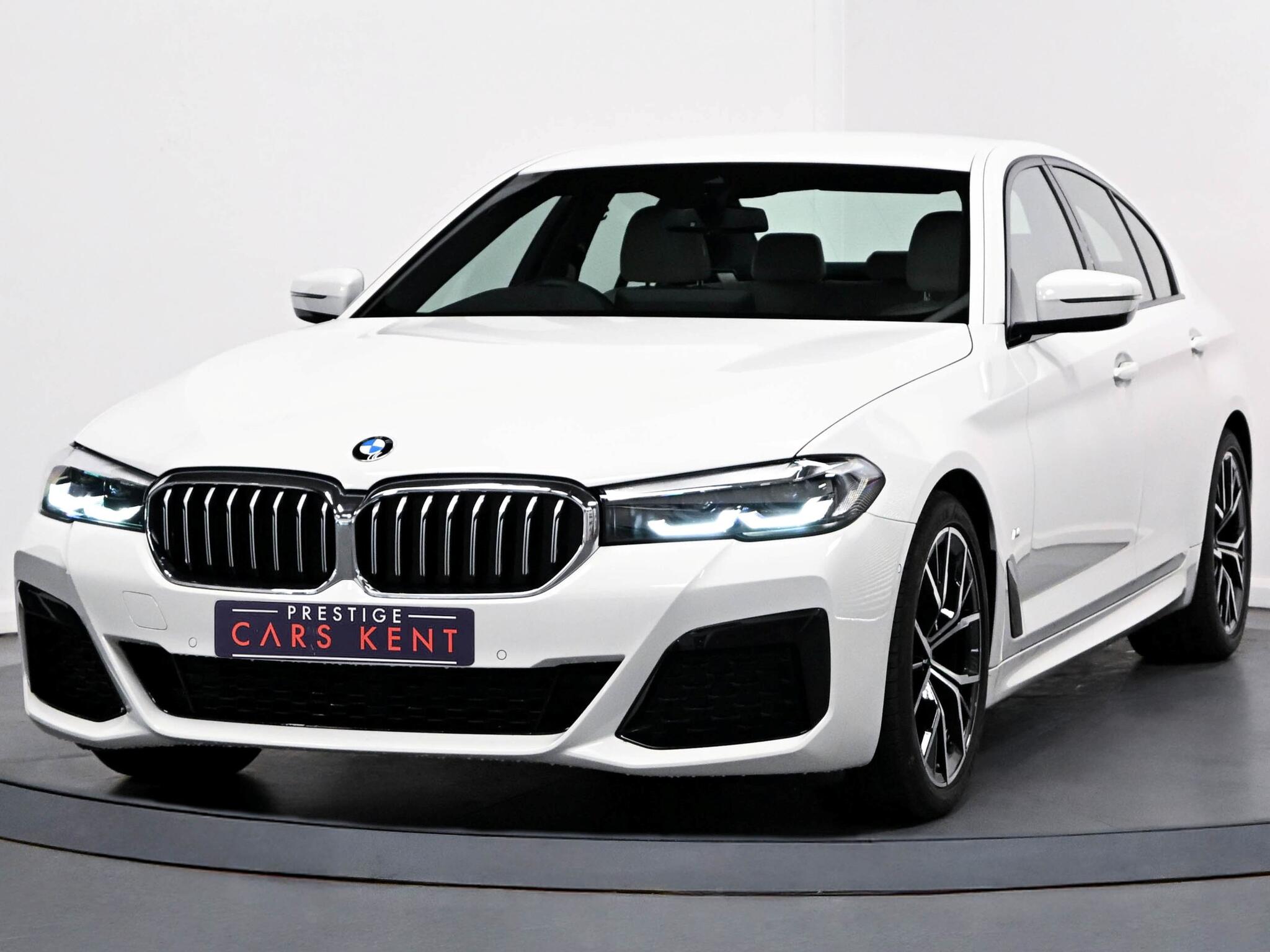 BMW 5 Series view 6