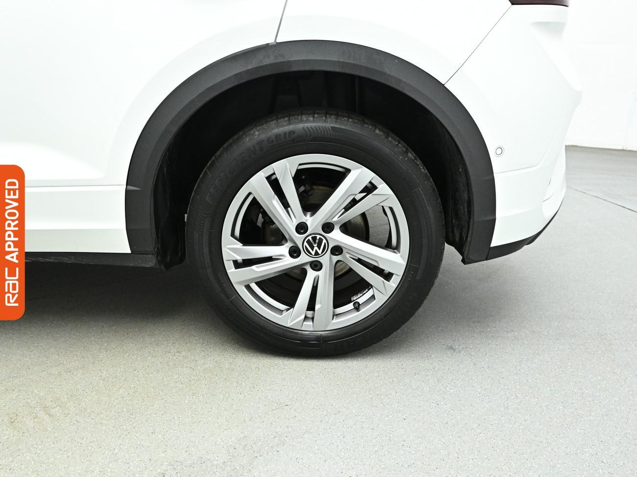 Volkswagen T-Roc view 29