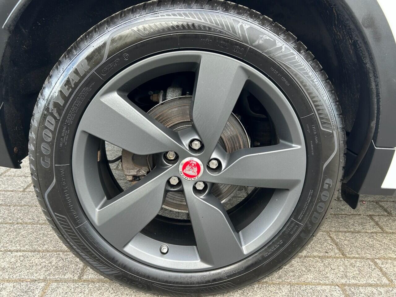 Jaguar E-Pace view 49