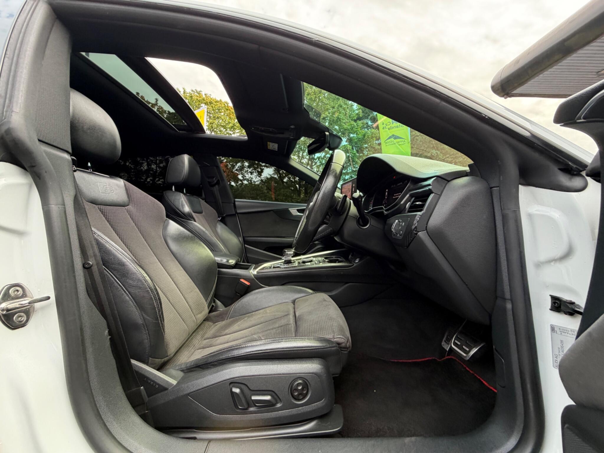 Audi A5 view 24