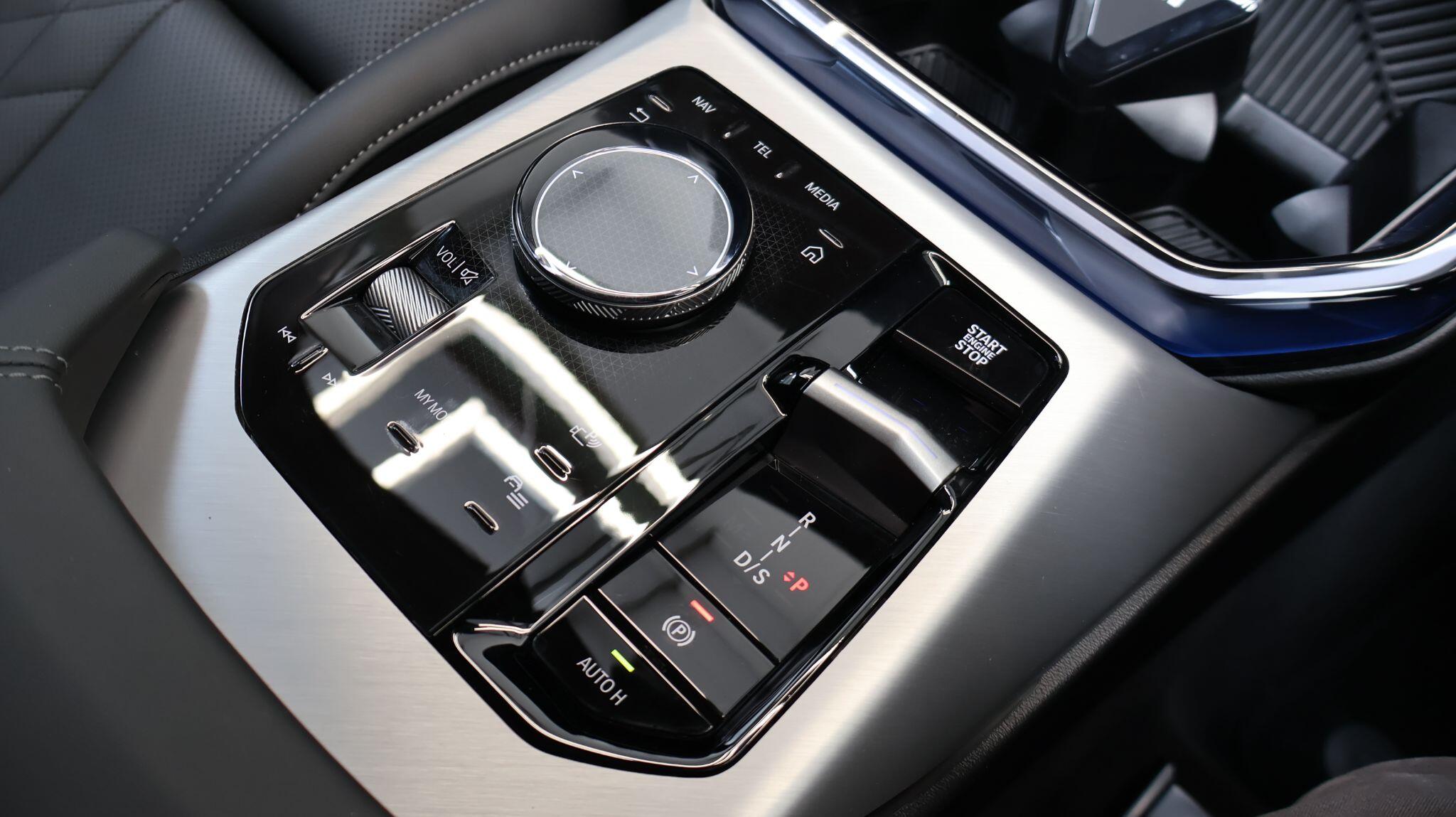 BMW X3 view 10
