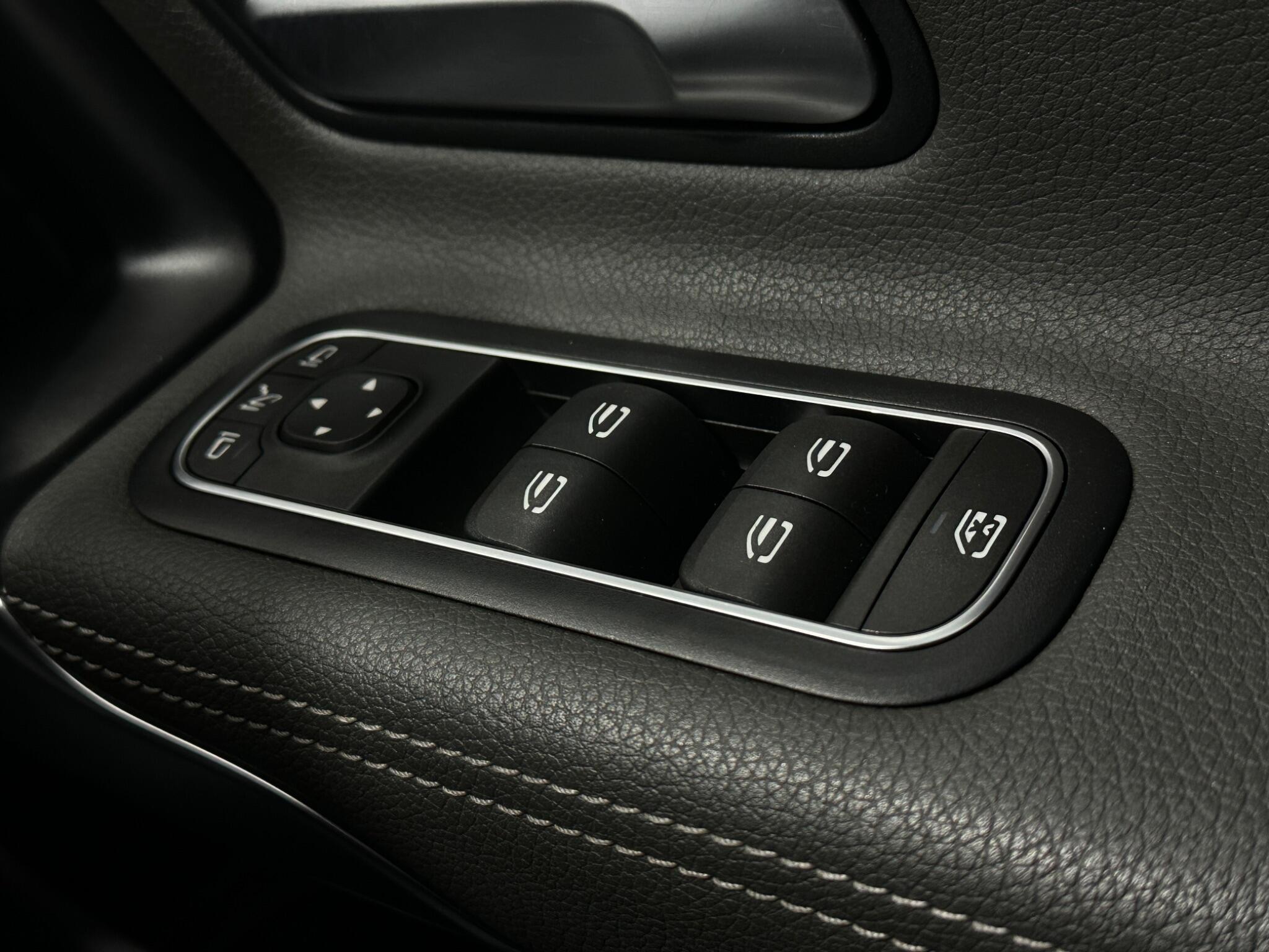 Mercedes-Benz Cla view 19