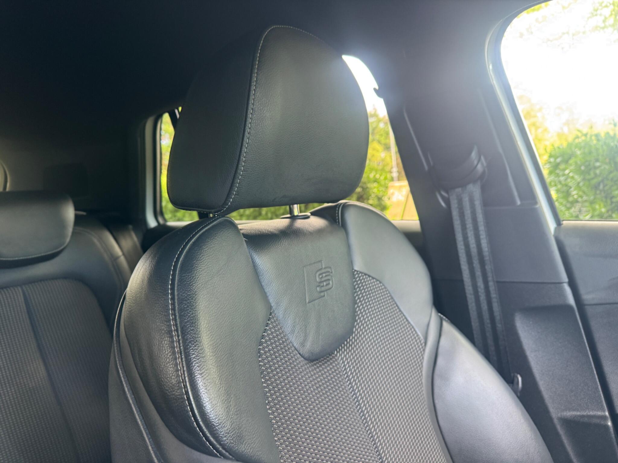 Audi Q2 view 33