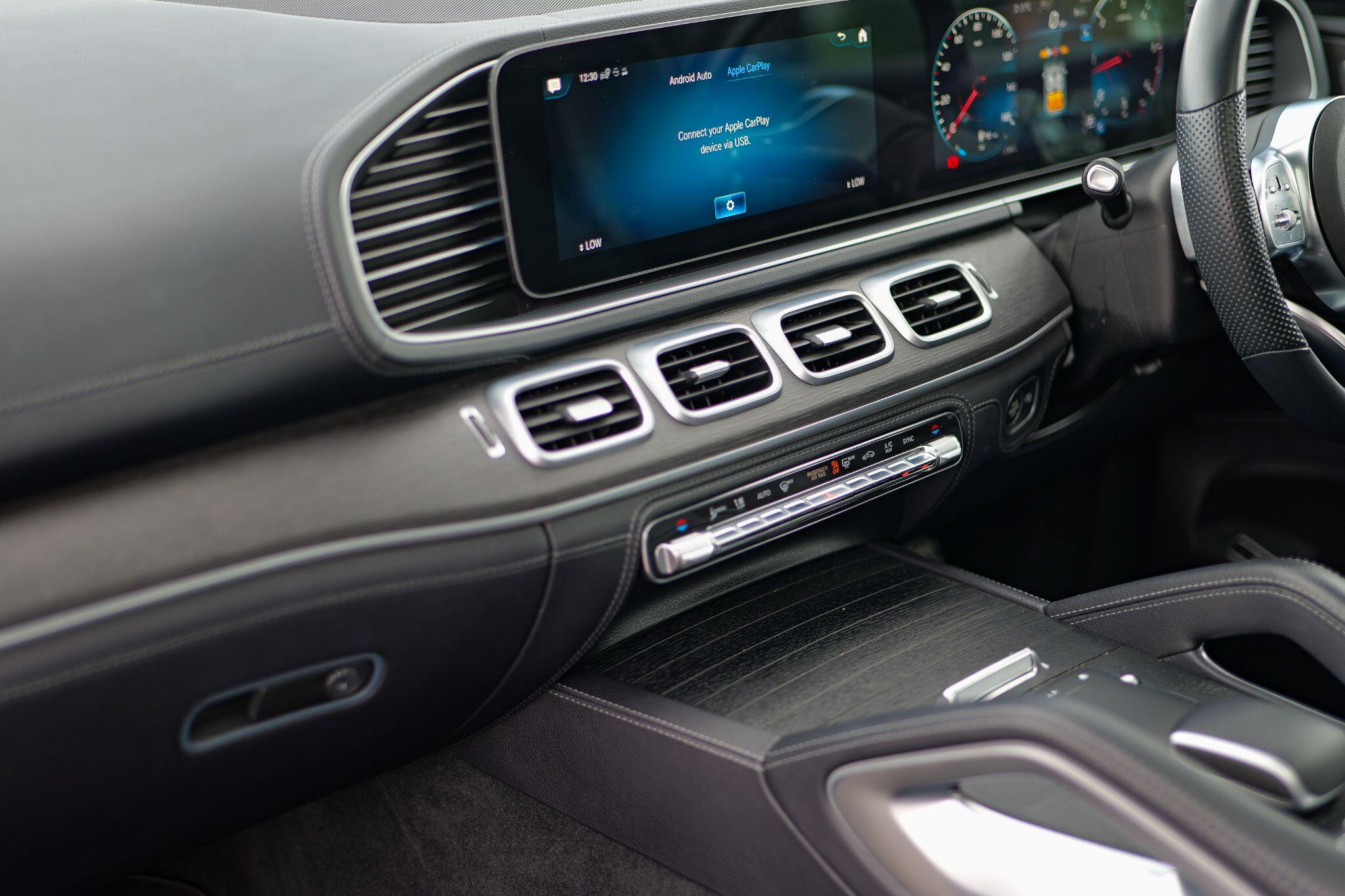 Mercedes-Benz Gle view 17