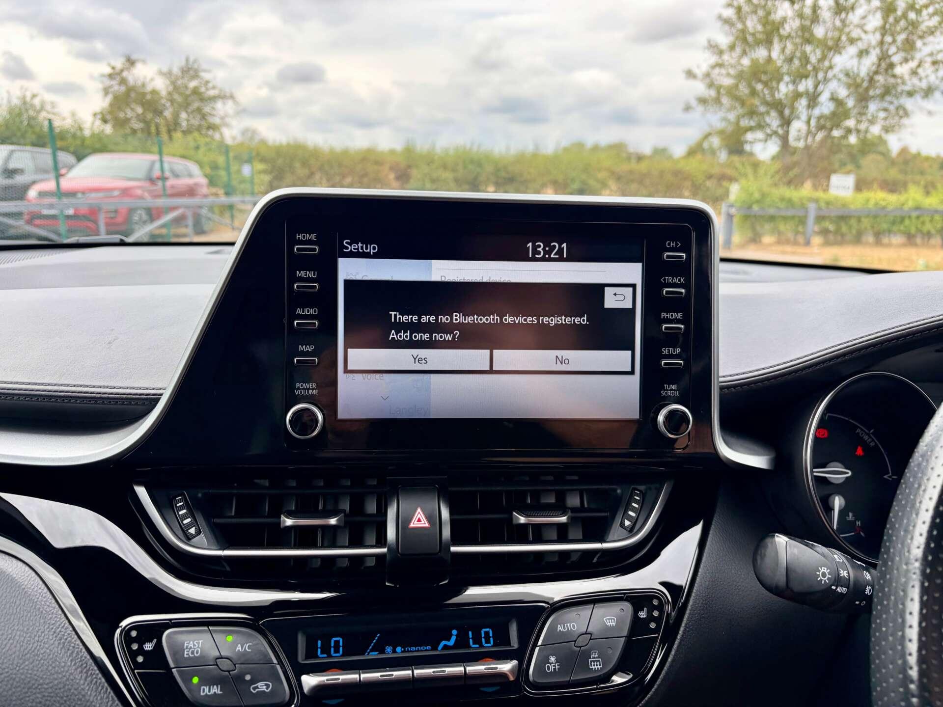 Toyota C-HR view 48