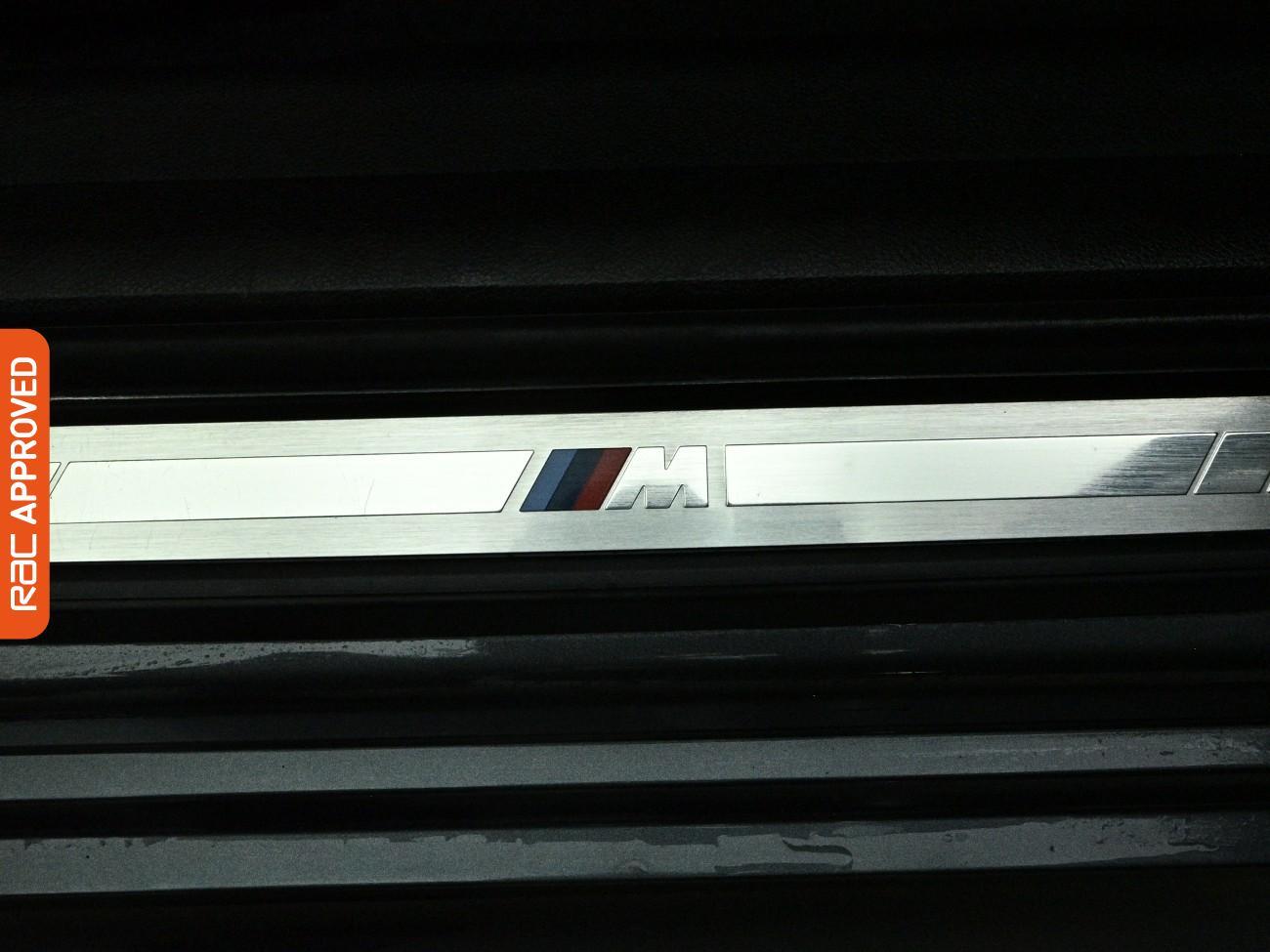 BMW 3 Series view 24