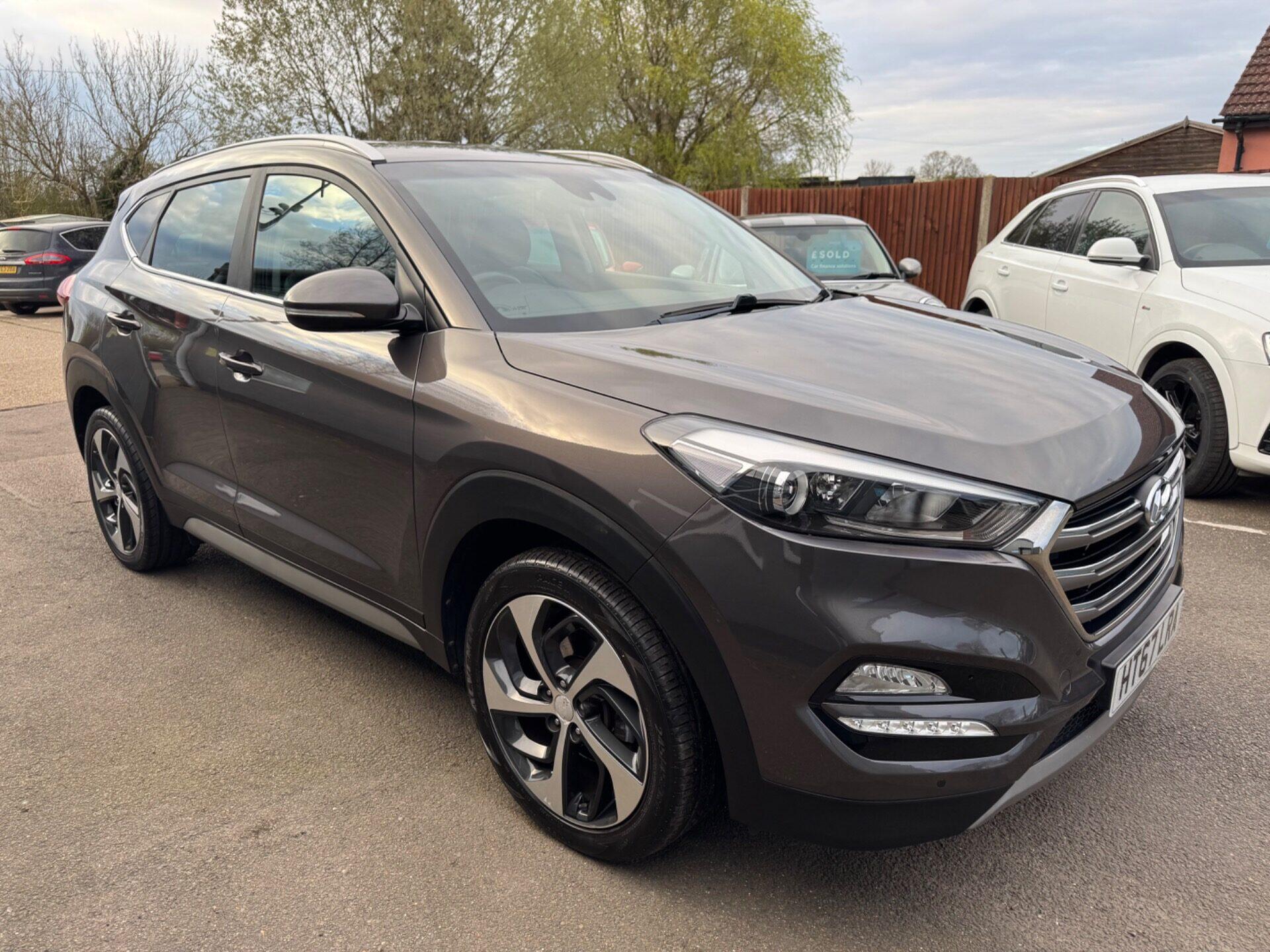 Hyundai Tucson view 2