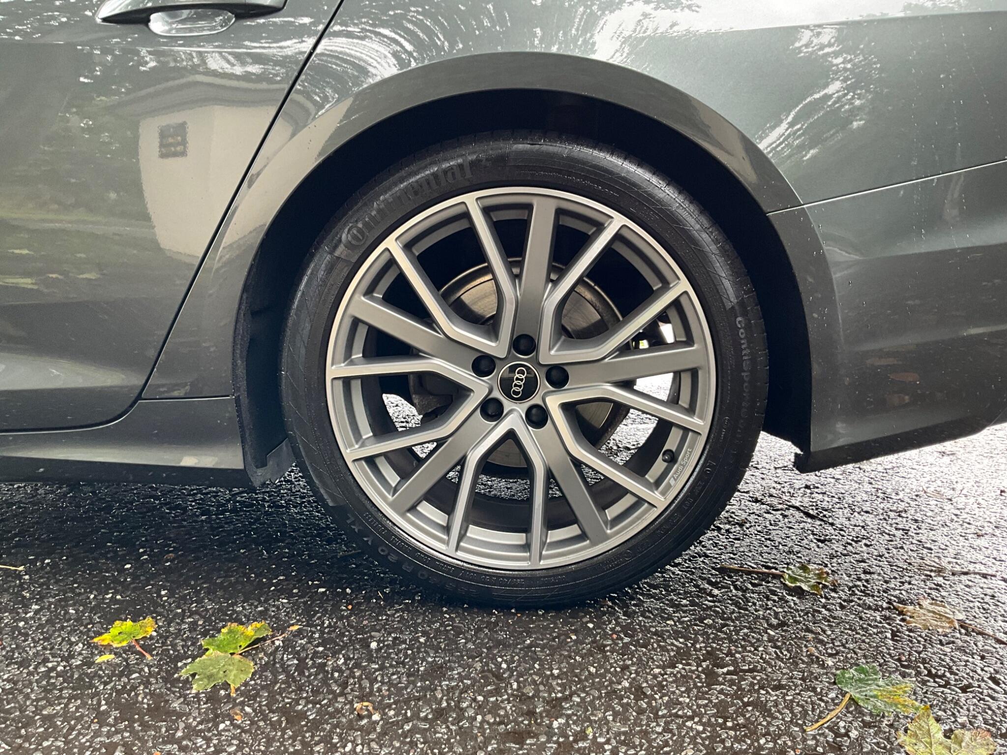 Audi A6 Avant view 28