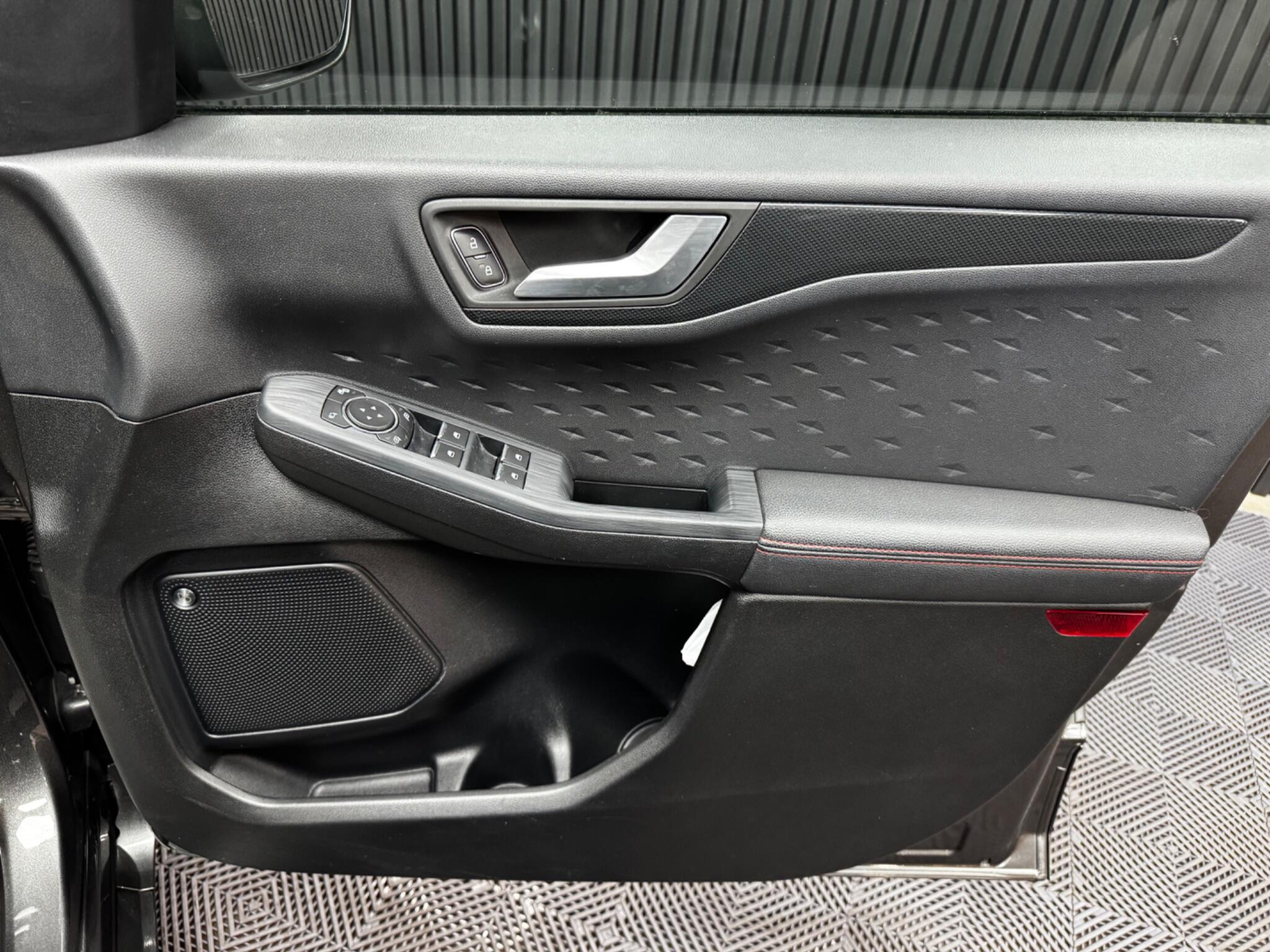 Ford Kuga view 30