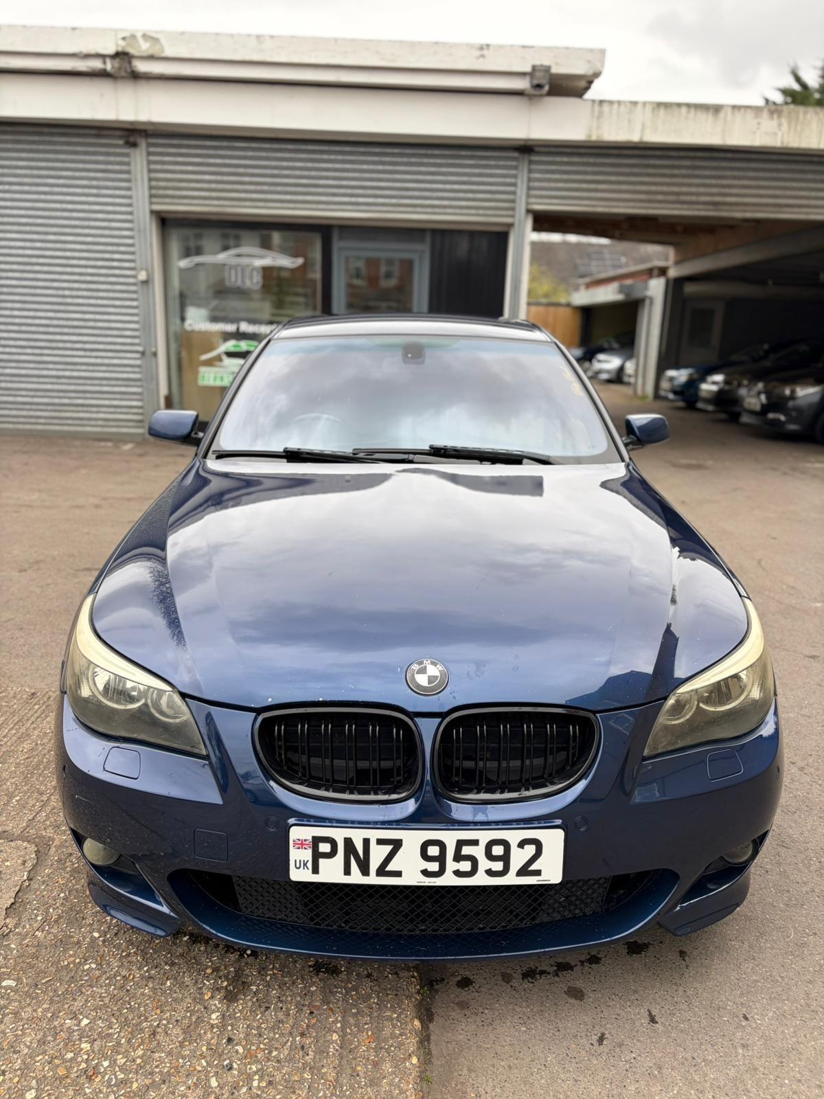 2004 BMW 5 Series 3.0 530d Sport Auto Euro 4 4dr image 3