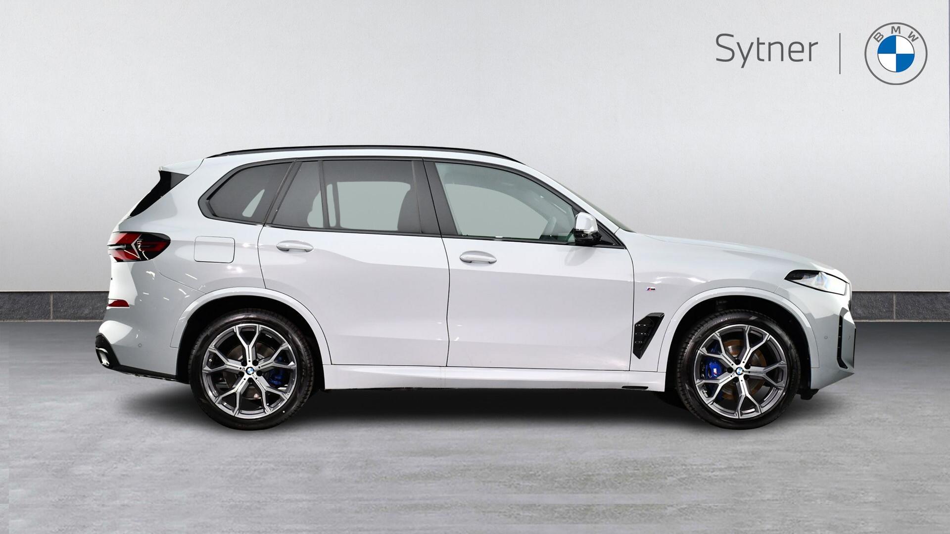BMW X5 view 3