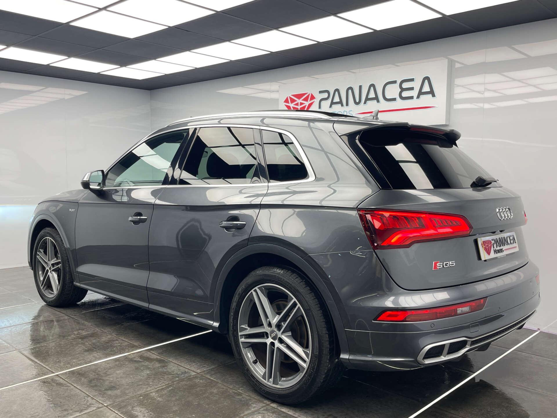 Audi SQ5 view 34