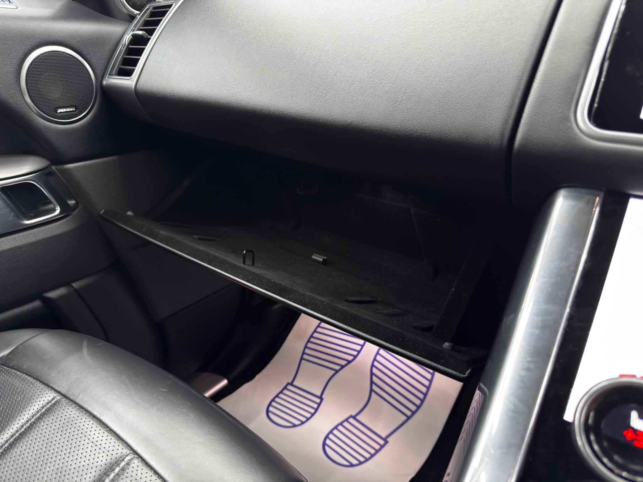 Land Rover Range Rover Sport view 37