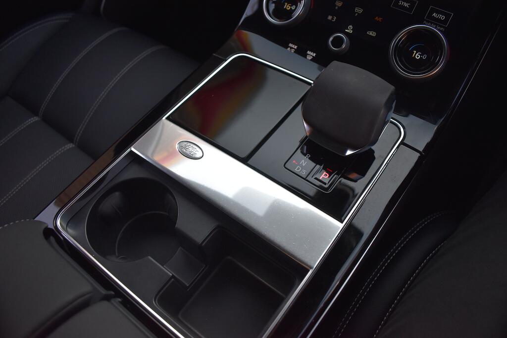 Land Rover Range Rover Velar view 70