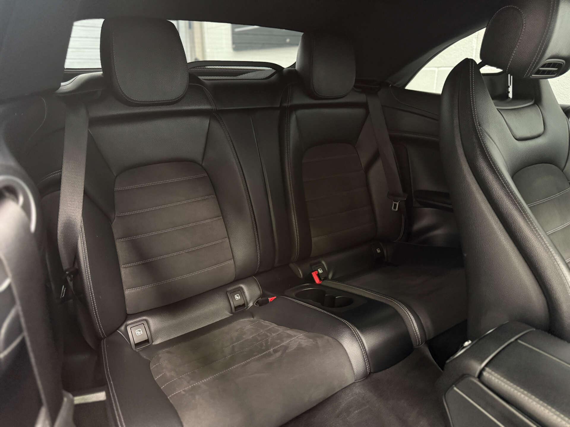 Mercedes-Benz C-Class view 27