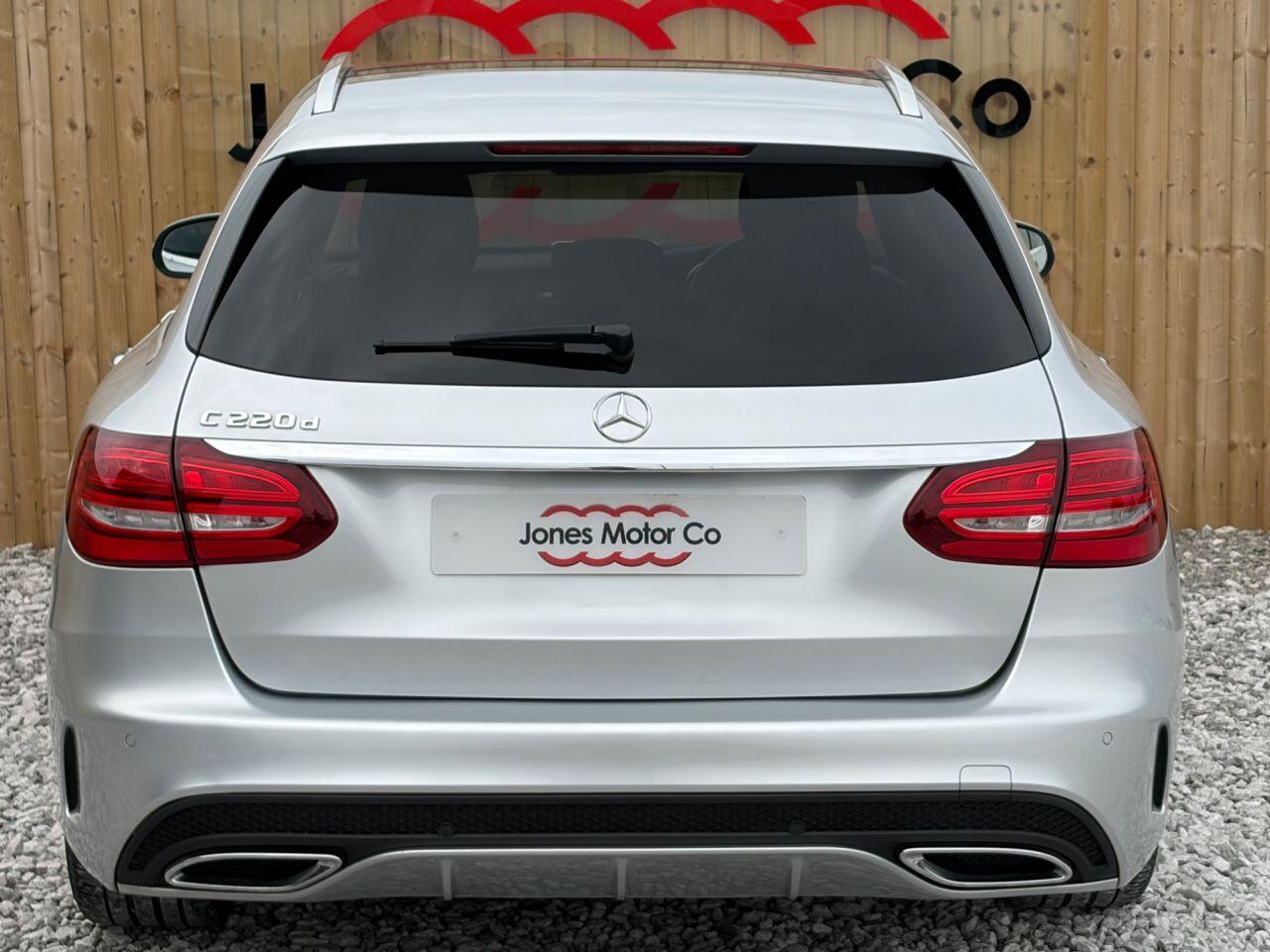 Mercedes-Benz C-Class view 7