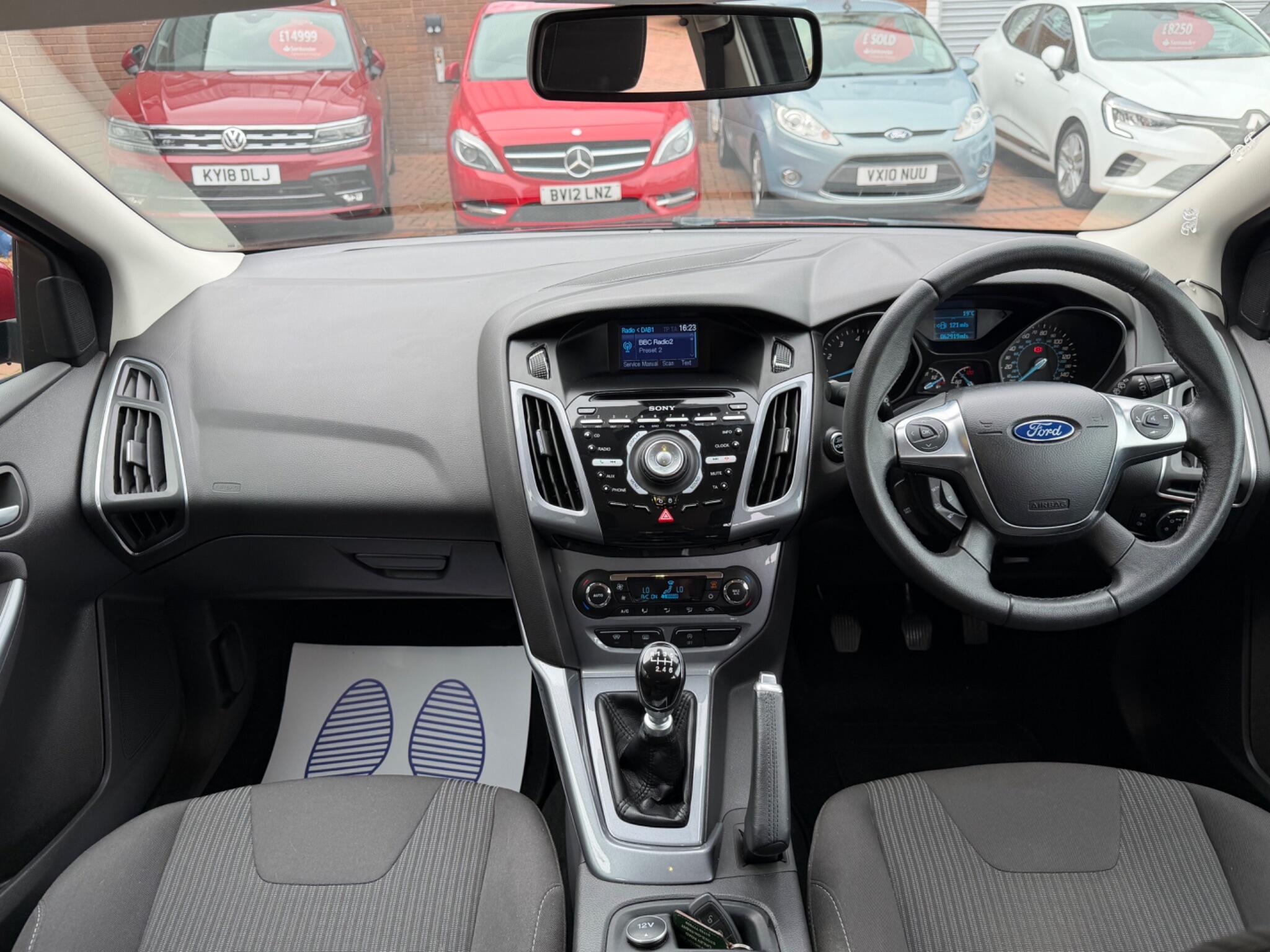 Ford Focus view 69