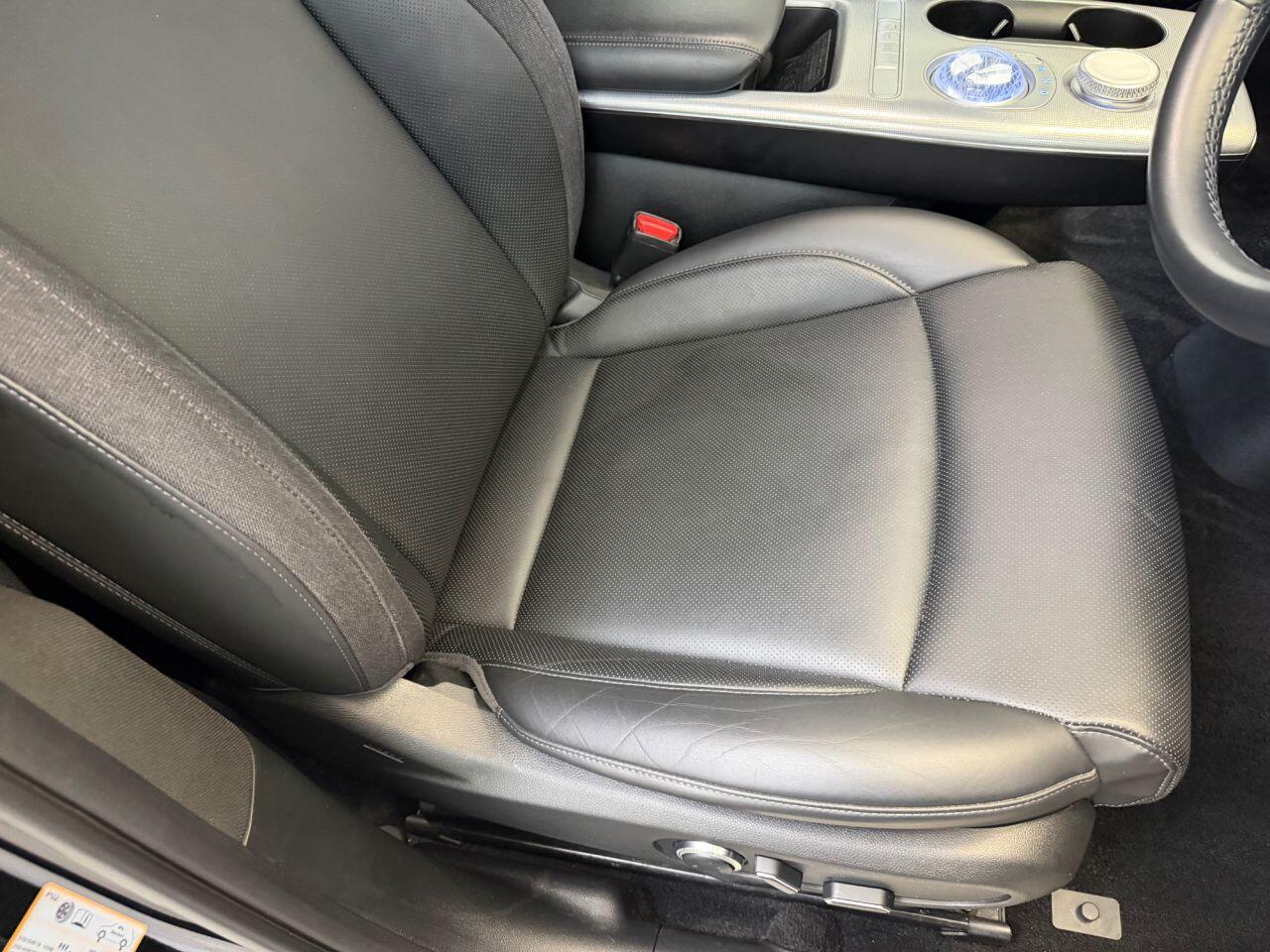 Genesis GV60 view 35