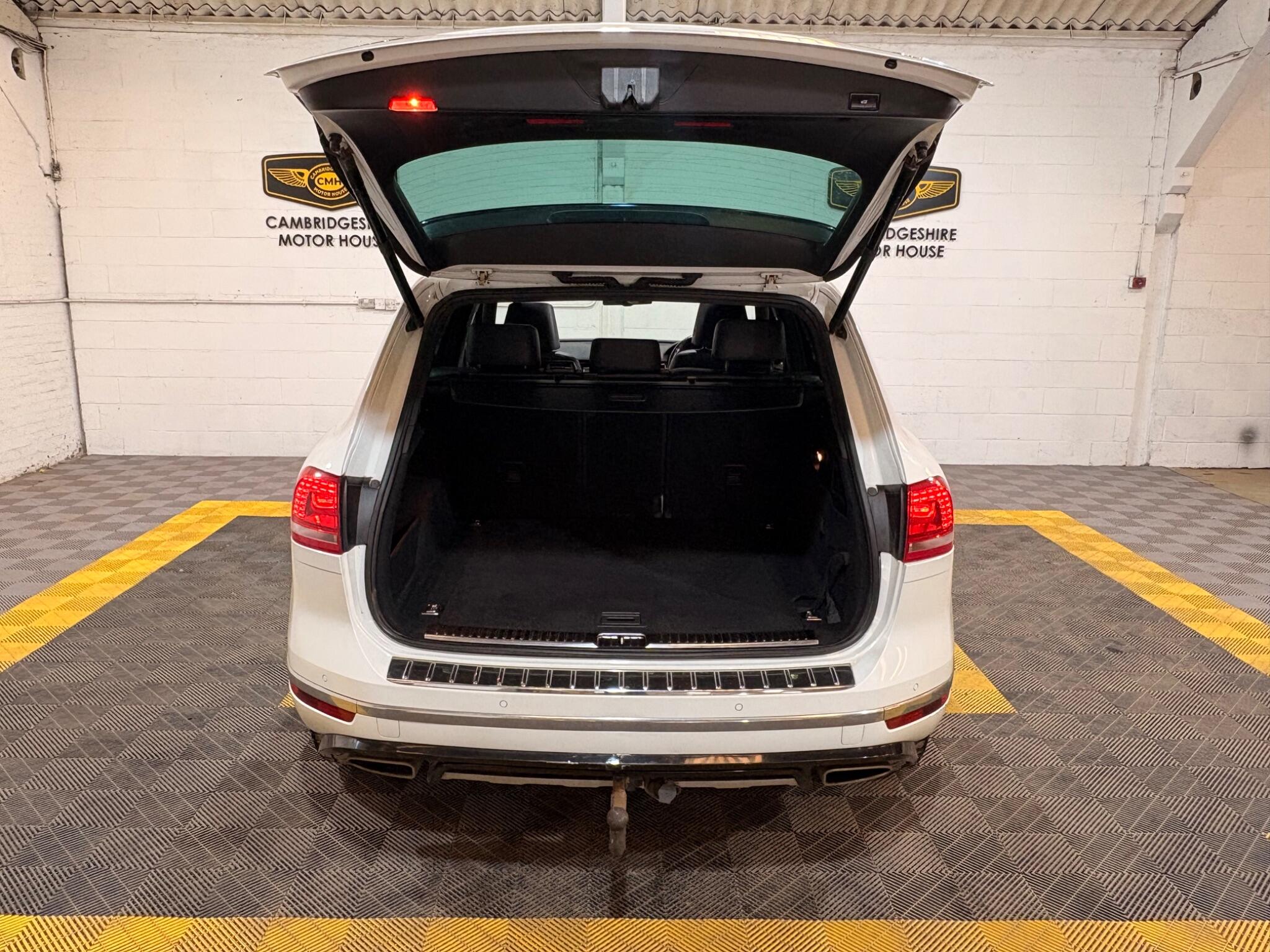 Volkswagen Touareg view 53