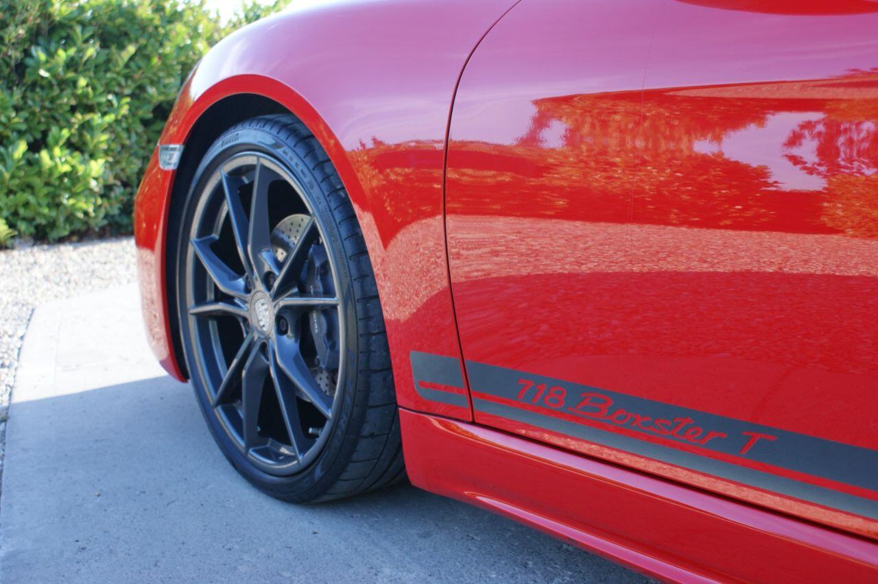 Porsche 718 Boxster view 27