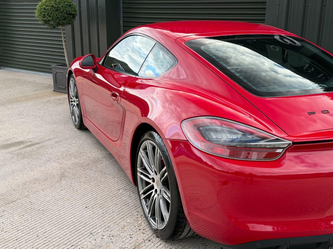 Porsche Cayman view 31
