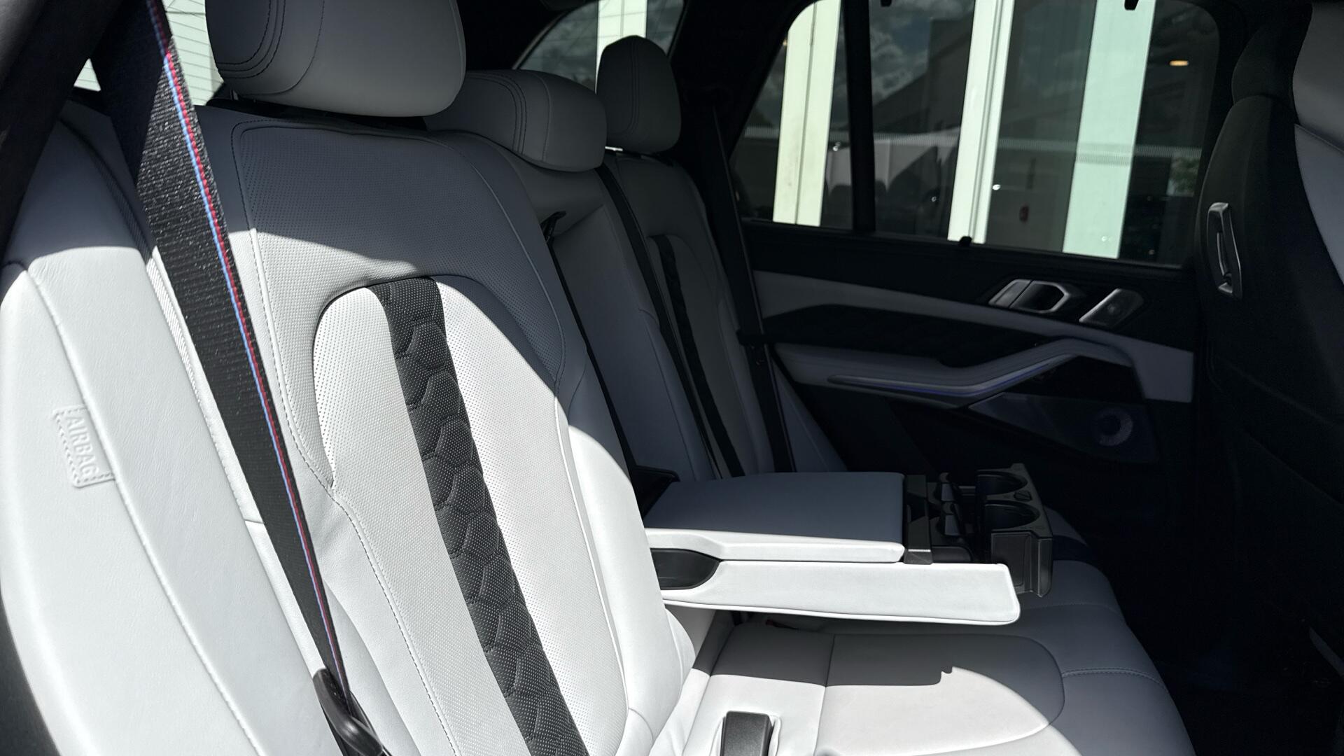BMW X5 M view 24