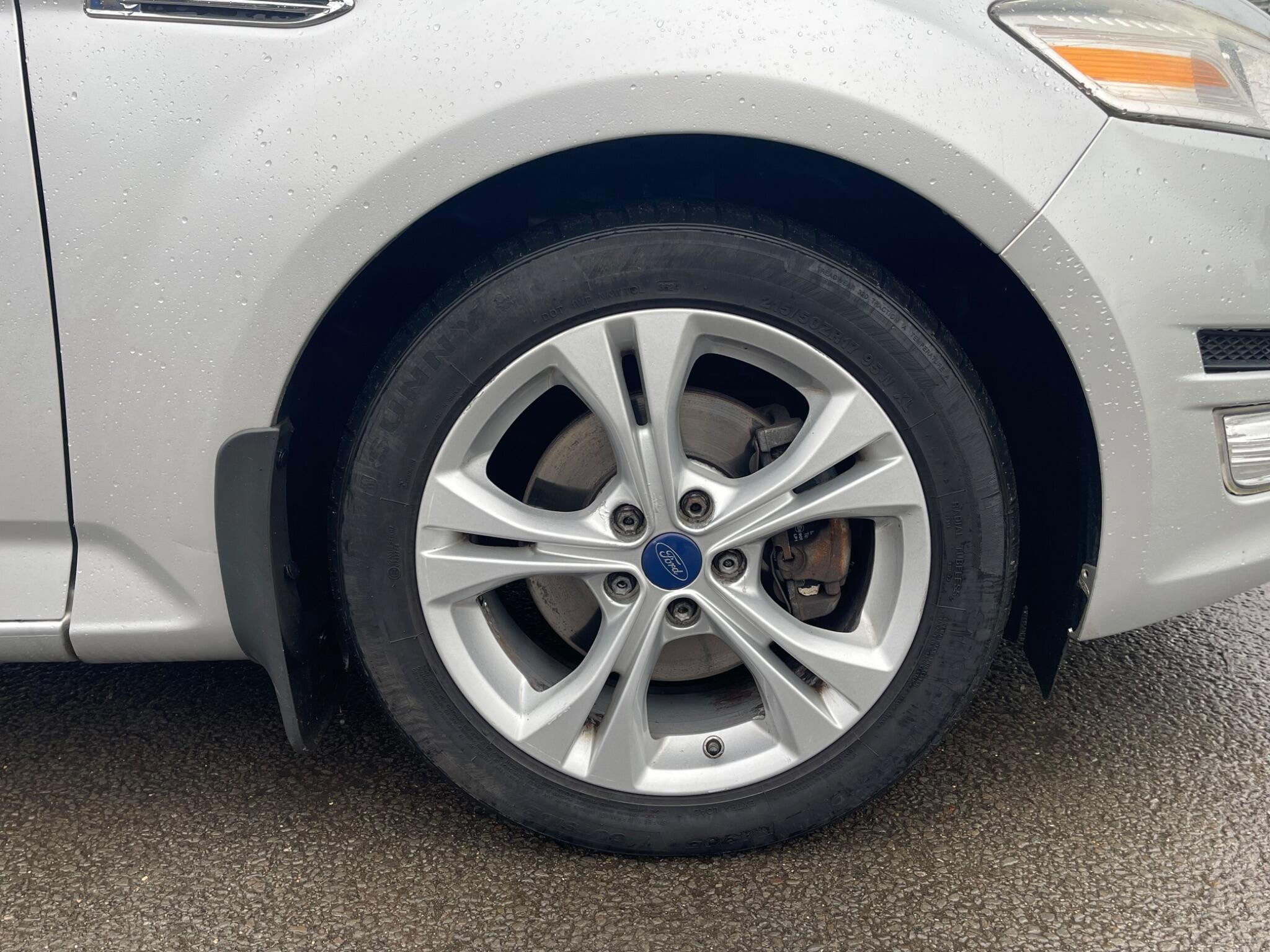 2011 Ford Mondeo image 29