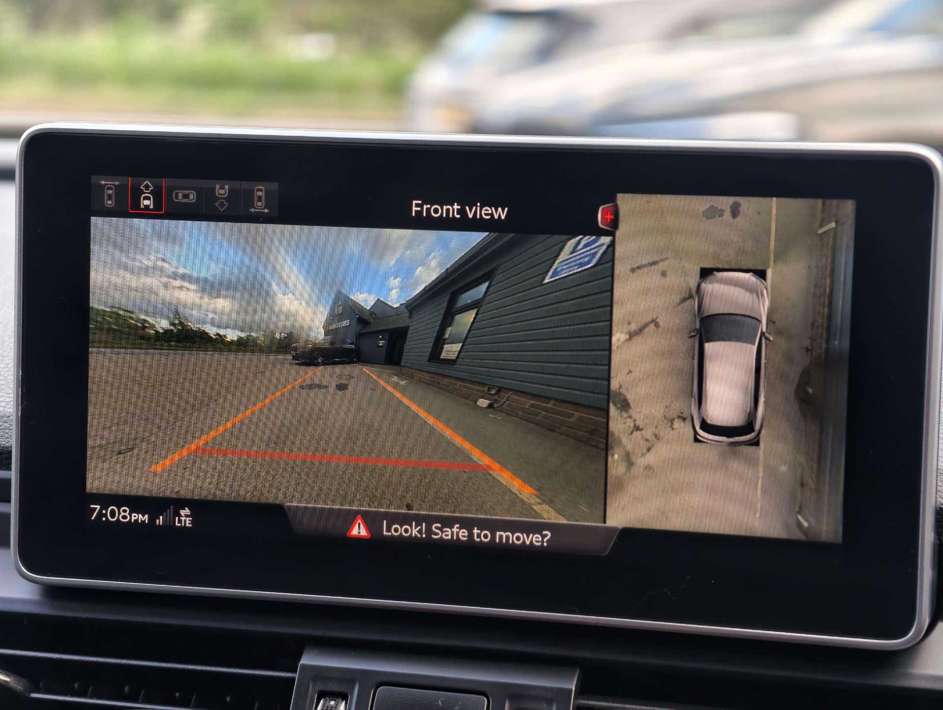 Audi SQ5 view 50