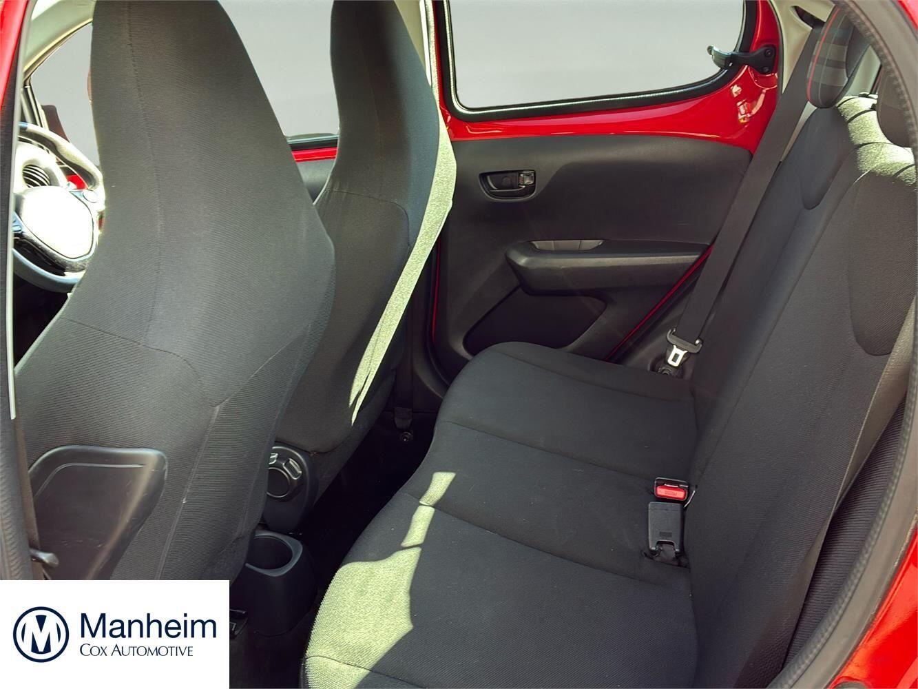 Peugeot 108 view 10