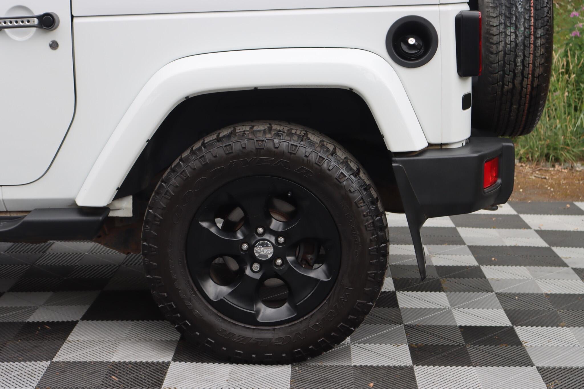 Jeep Wrangler view 22