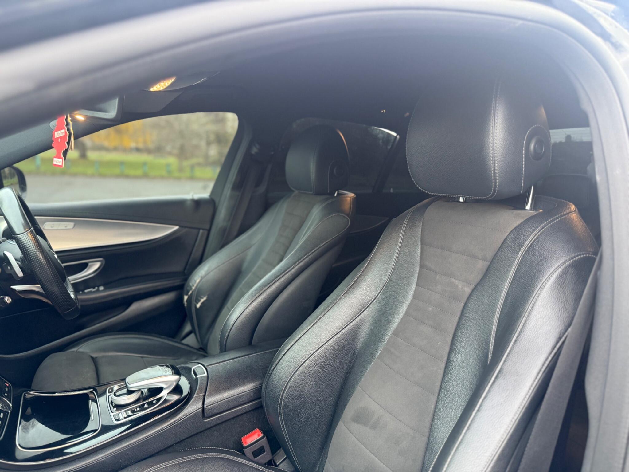 Mercedes-Benz E-Class view 19