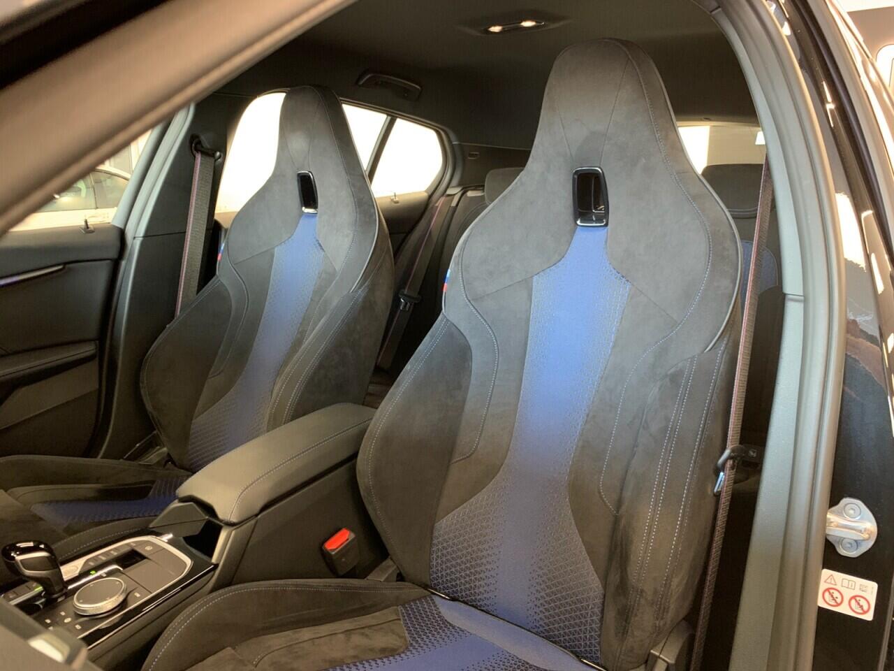 BMW 1 Series view 33