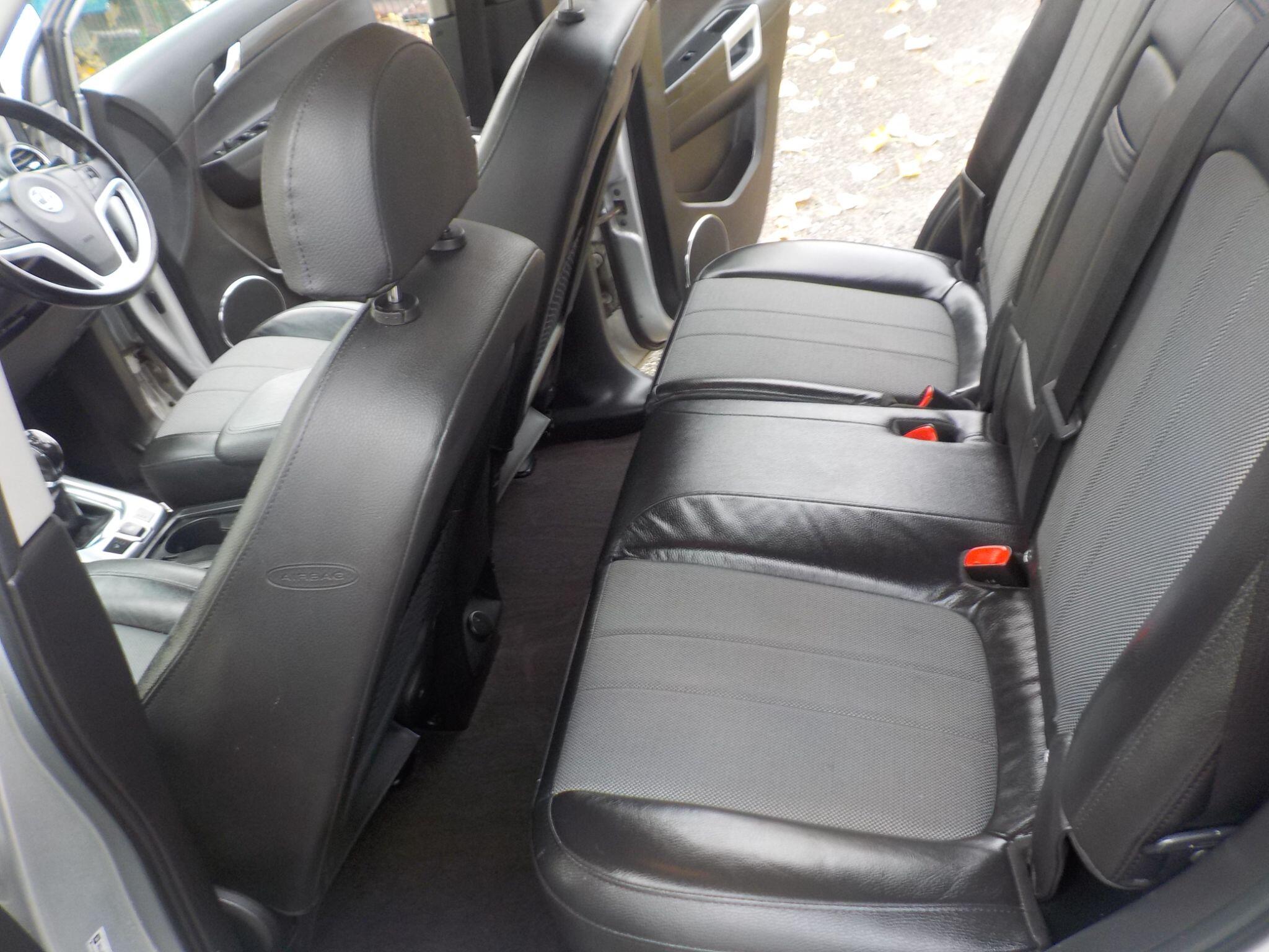 Vauxhall Antara 2.2 CDTi Exclusiv 4WD Euro 5 (s/s) 5dr