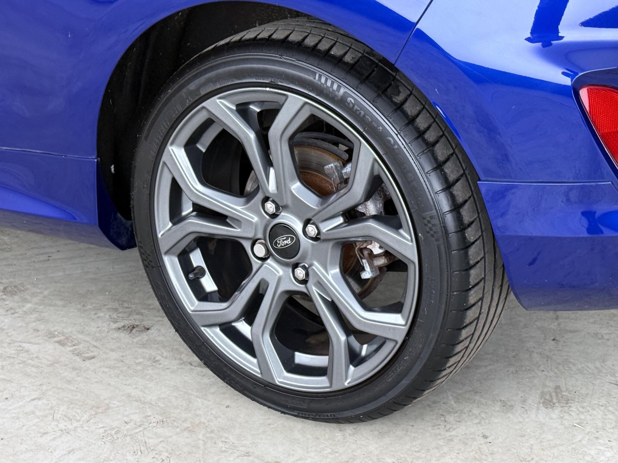 Ford Fiesta view 9