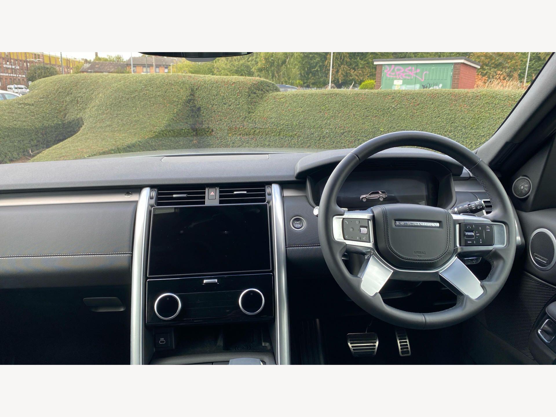Land Rover Discovery view 11