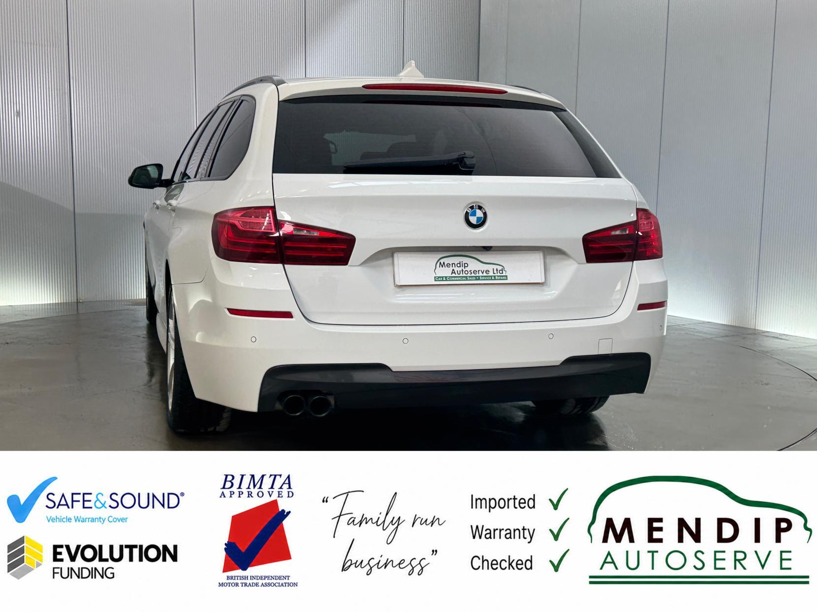 BMW 5 Series view 14