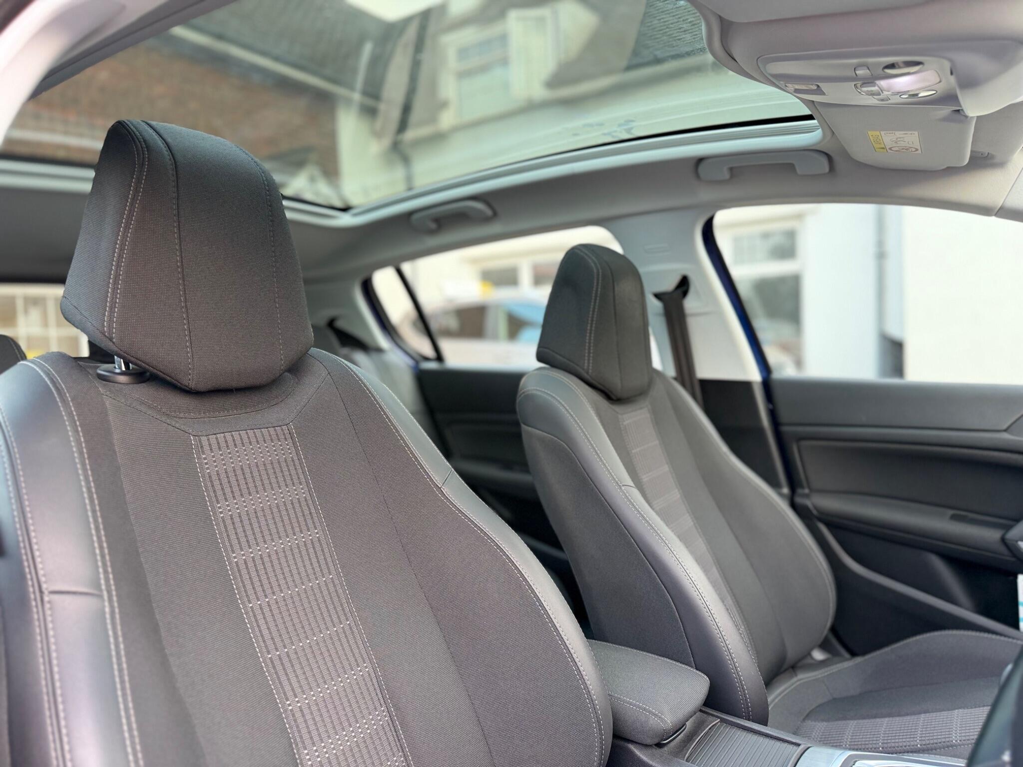 Peugeot 308 view 22