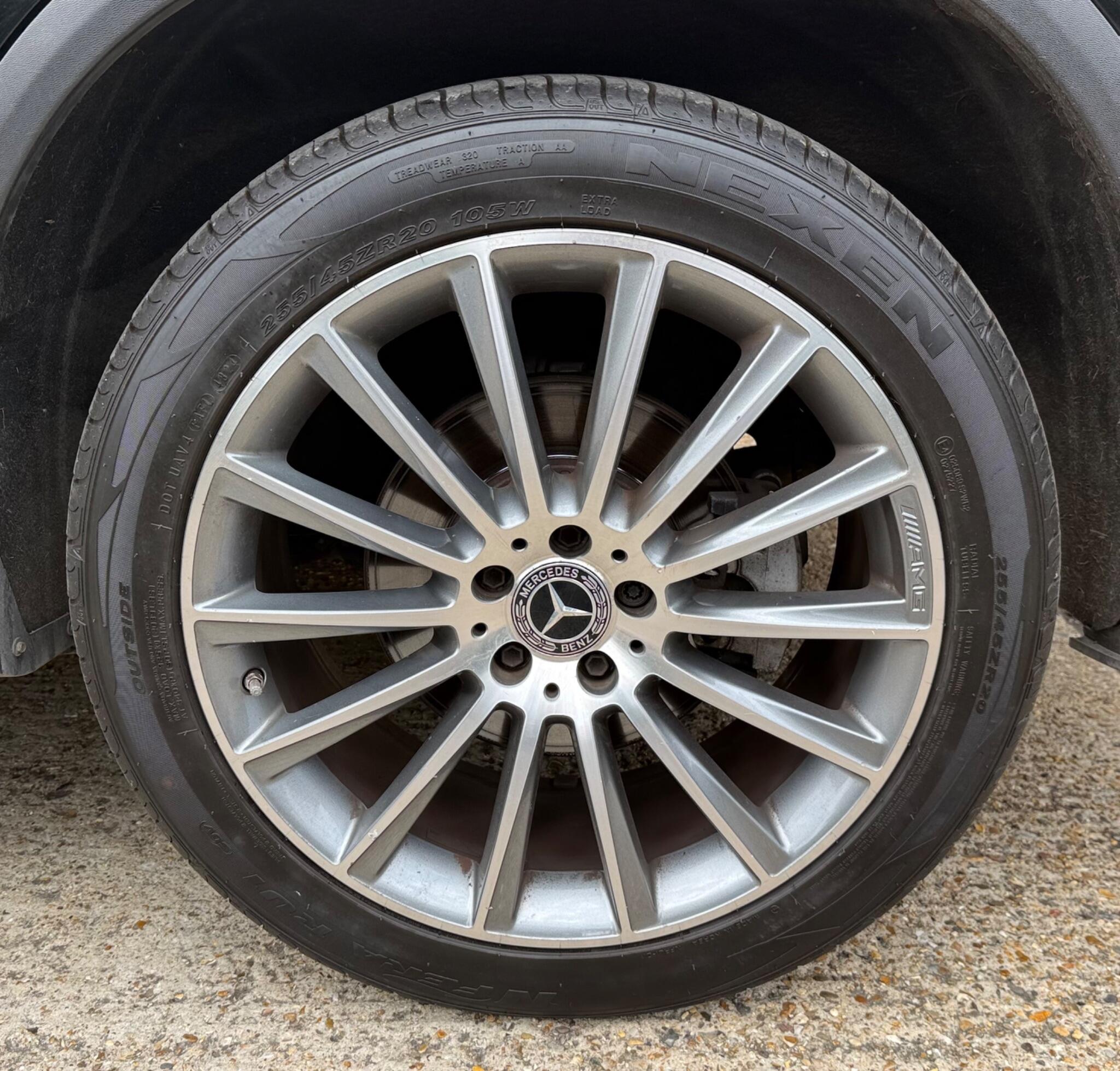 Mercedes-Benz GLC view 28