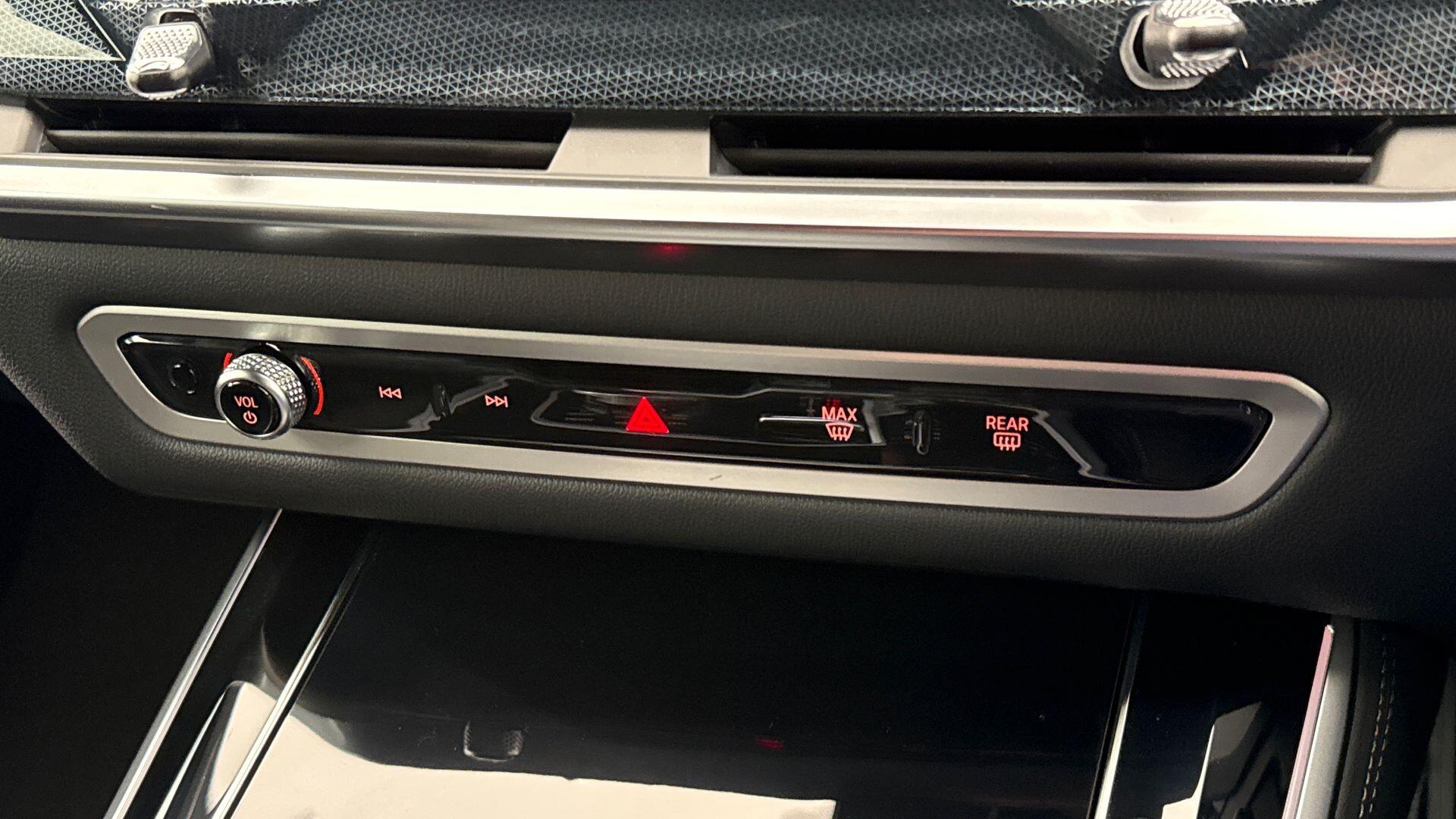 BMW X5 view 25